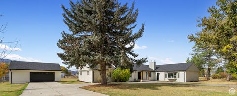 Tiny photo for 567 S 8850 E, Huntsville, UT 84317 (MLS # 2118002)