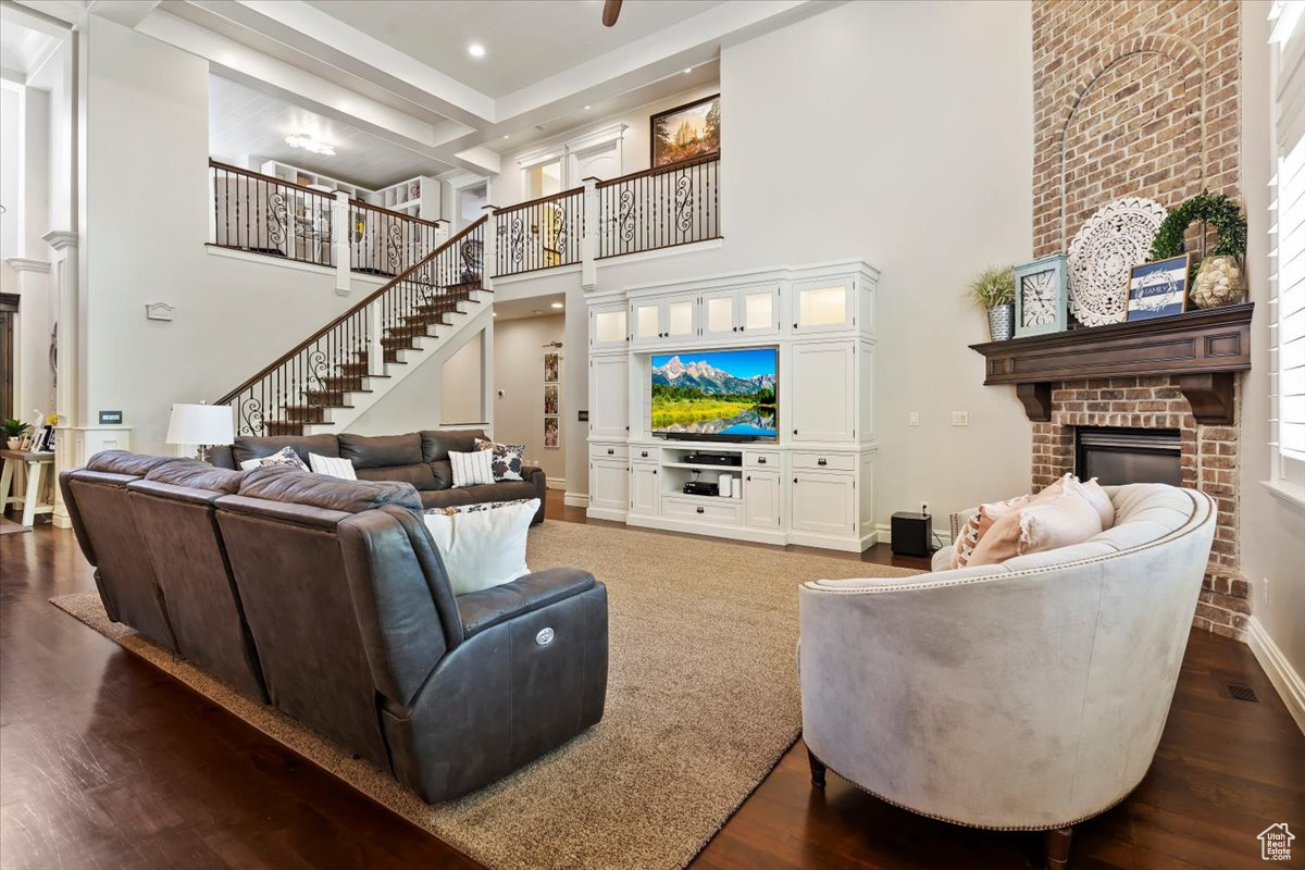 MOUNTAIN VISTAS - Residential
