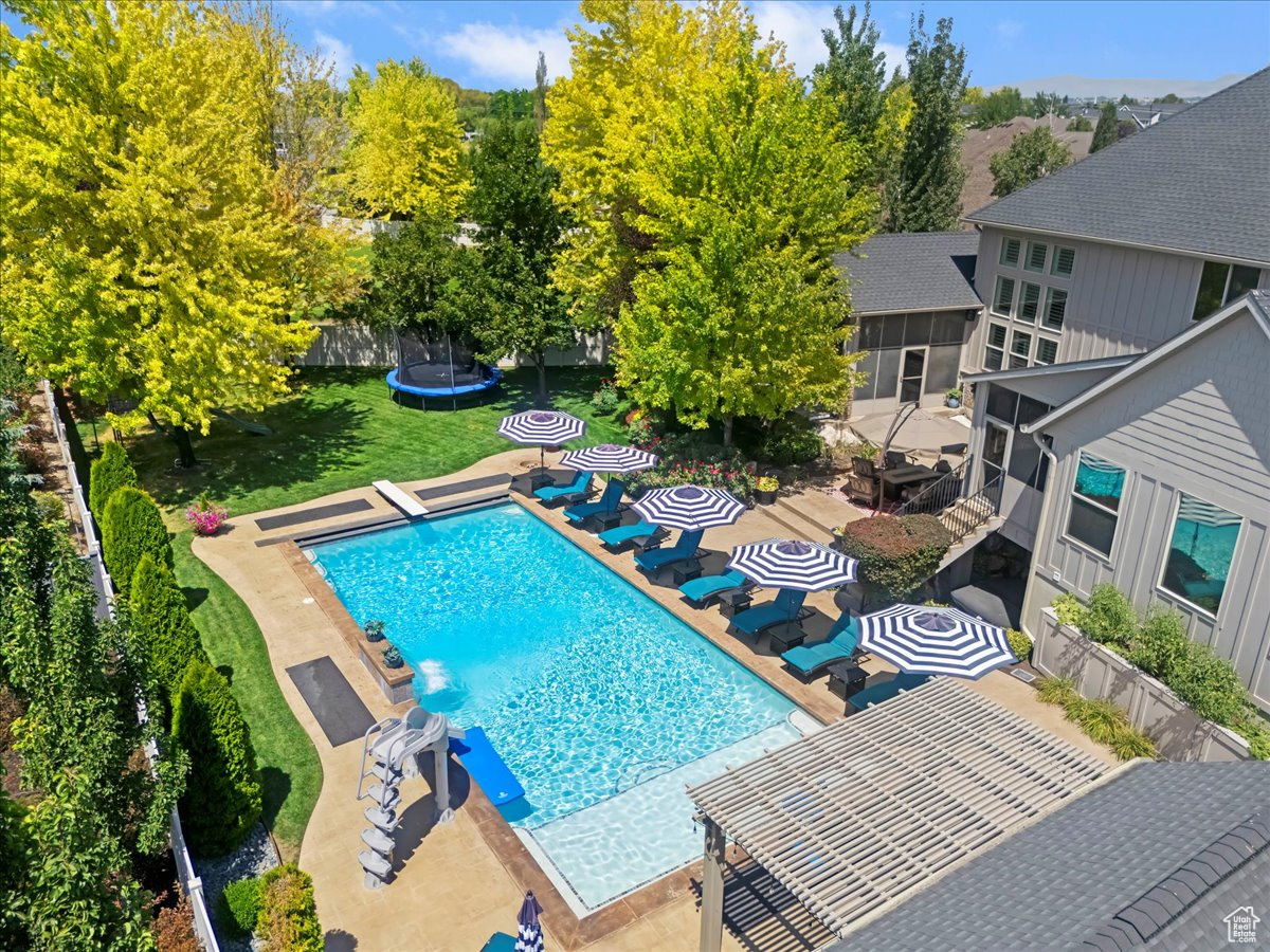 MOUNTAIN VISTAS - Residential