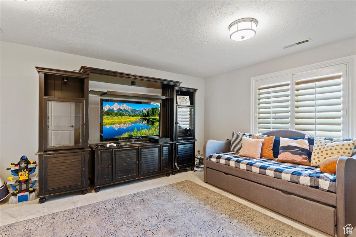 MOUNTAIN VISTAS - Residential