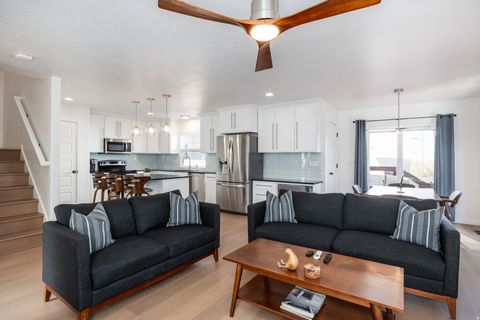 Tiny photo for 667 N WALL ST, Salt Lake City, UT 84103 (MLS # 2151058)