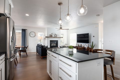 Tiny photo for 667 N WALL ST, Salt Lake City, UT 84103 (MLS # 2151058)