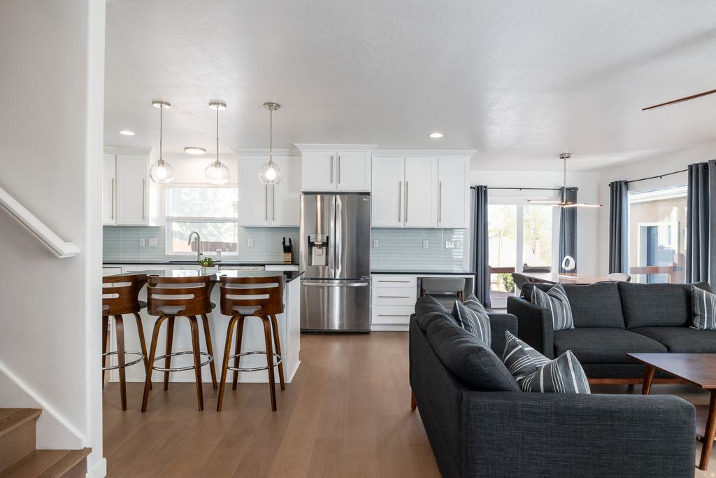 Photo of 667 N WALL ST, Salt Lake City, UT 84103 (MLS # 2151058)