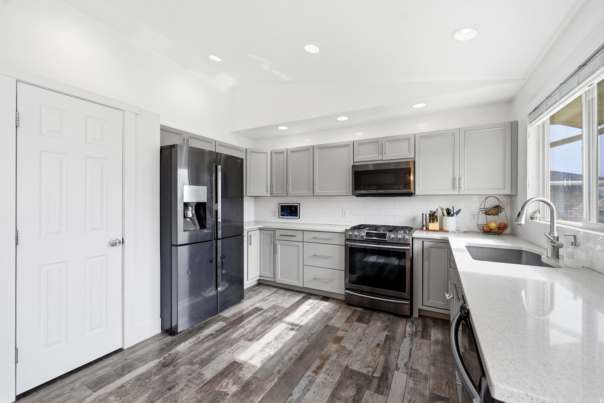 COUNTRY ESTA - Residential