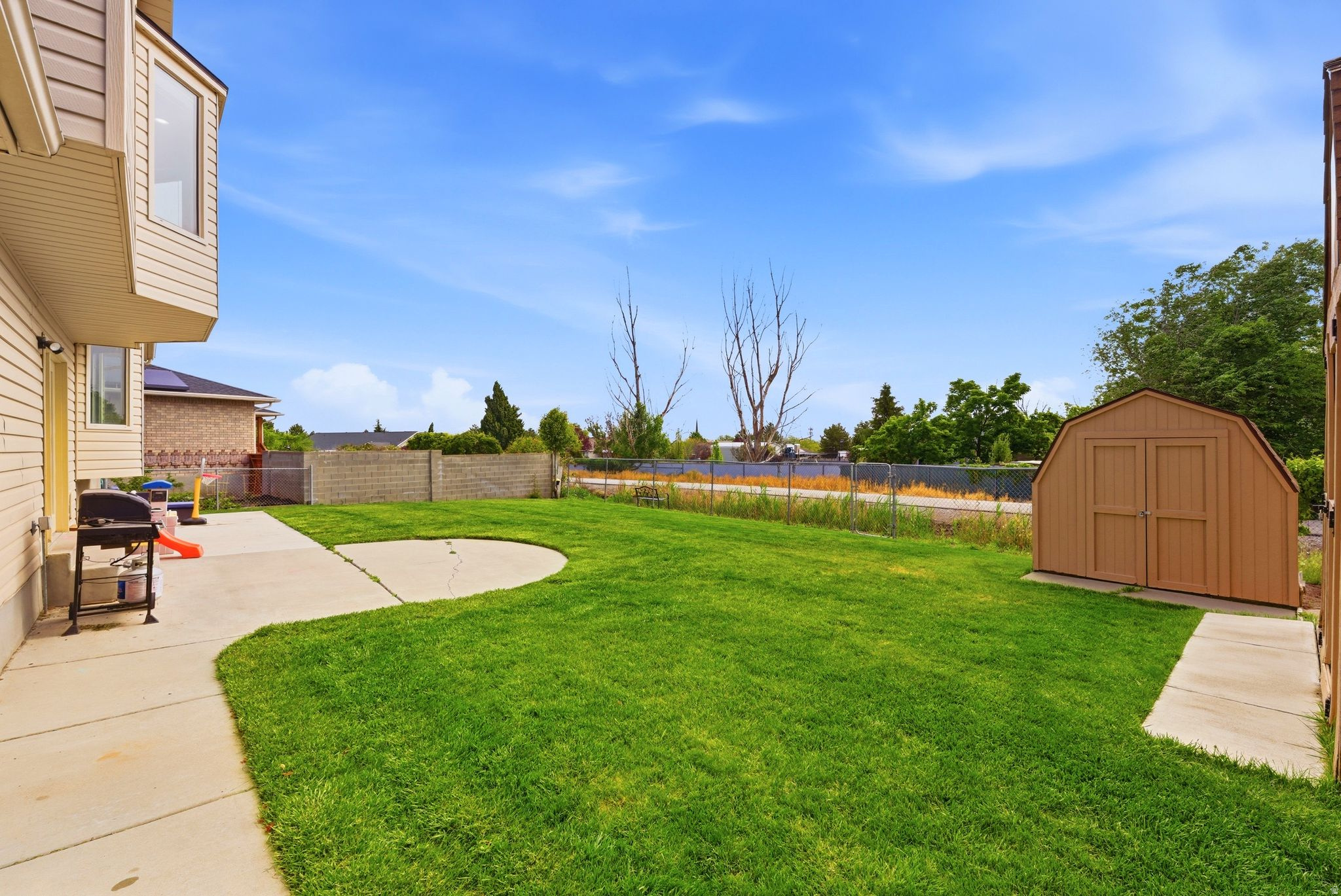 COUNTRY ESTA - Residential