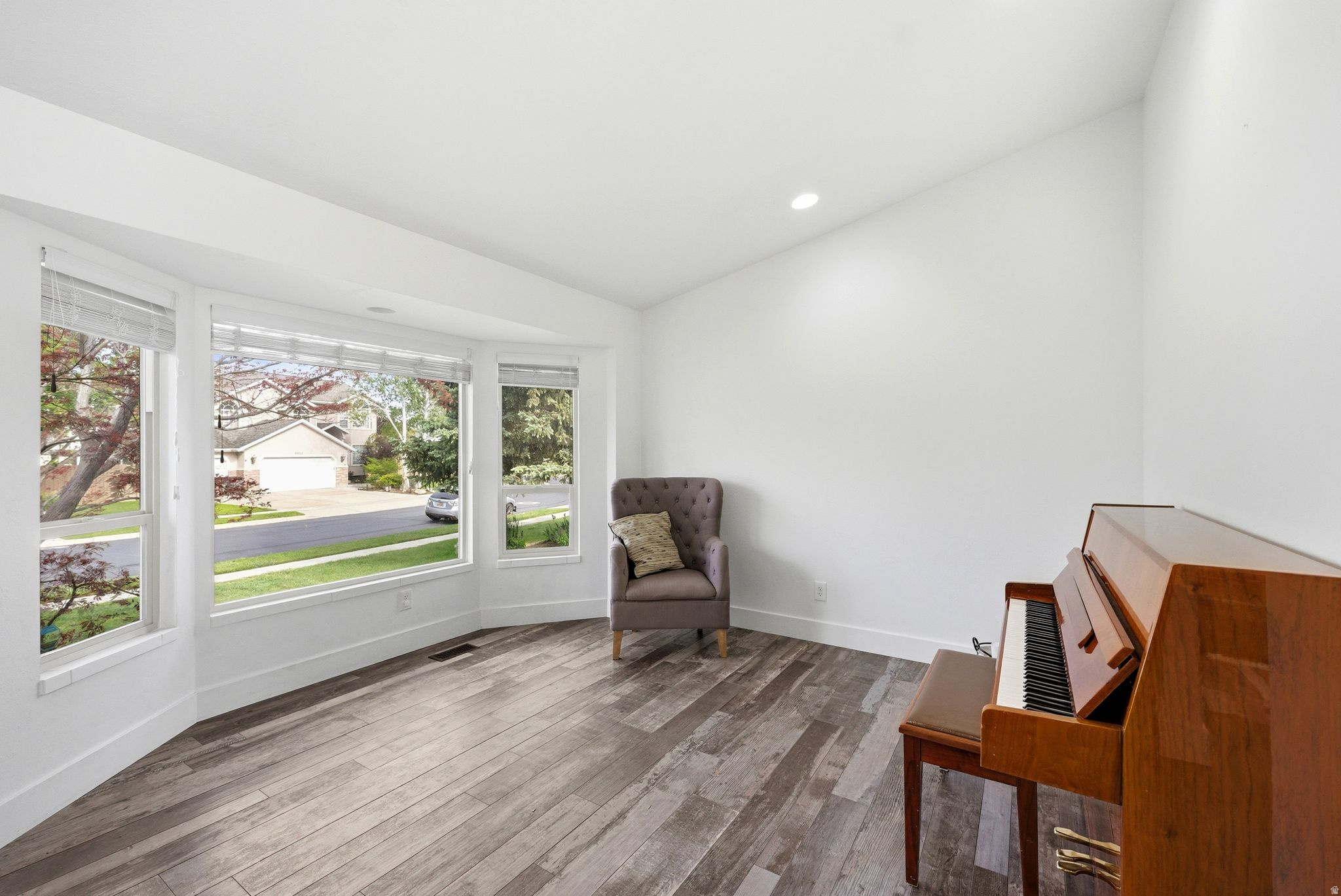 COUNTRY ESTA - Residential