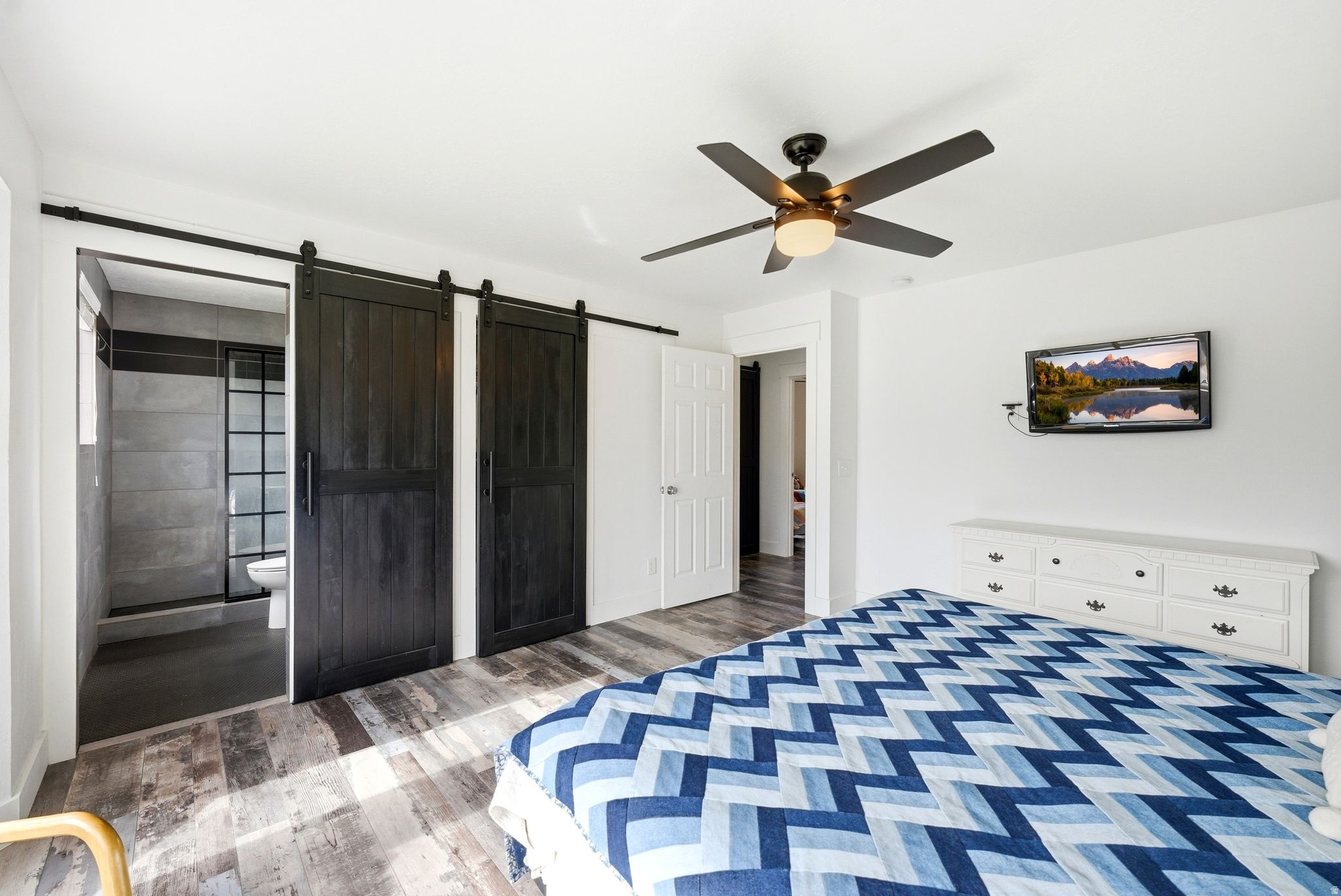 COUNTRY ESTA - Residential