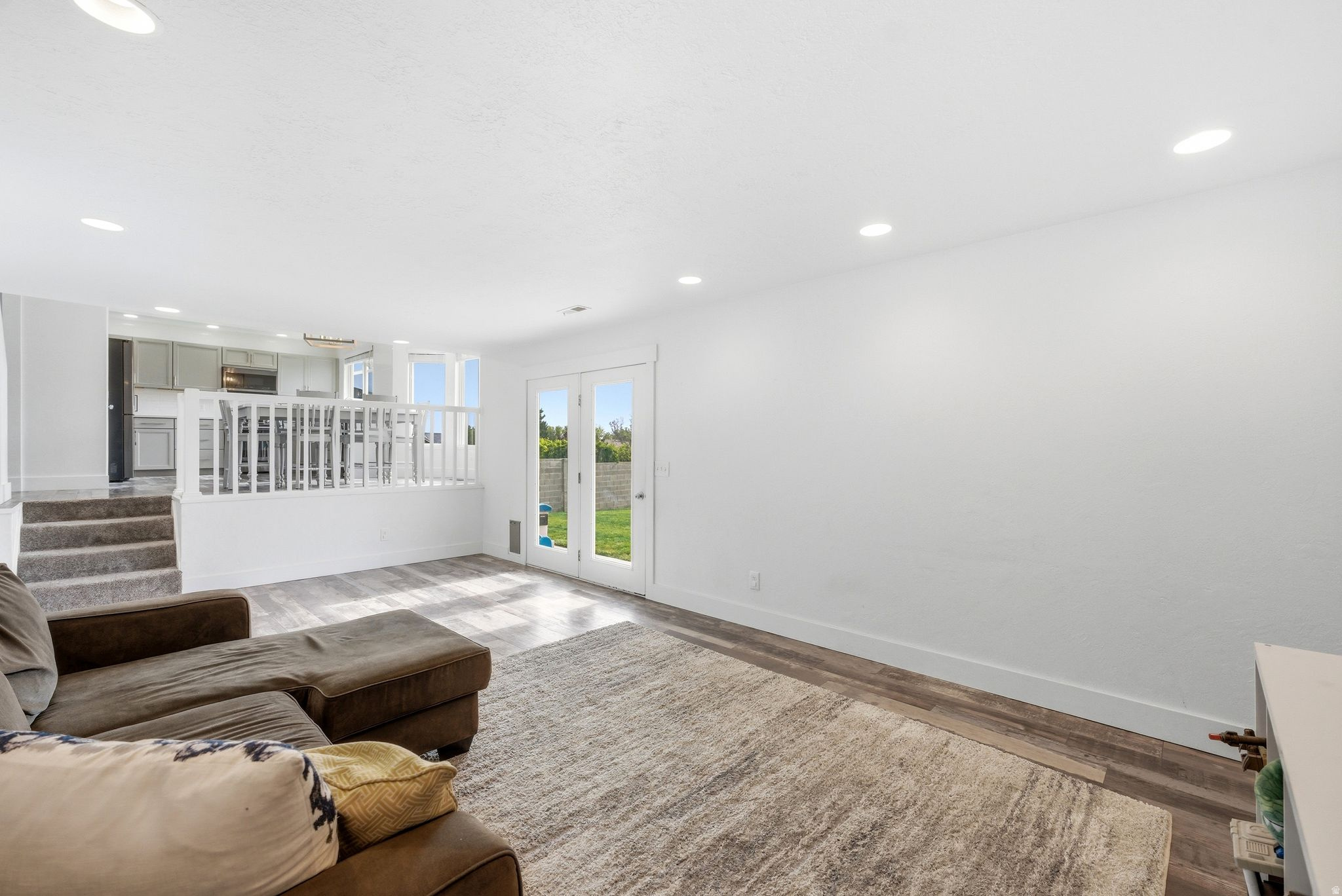 COUNTRY ESTA - Residential