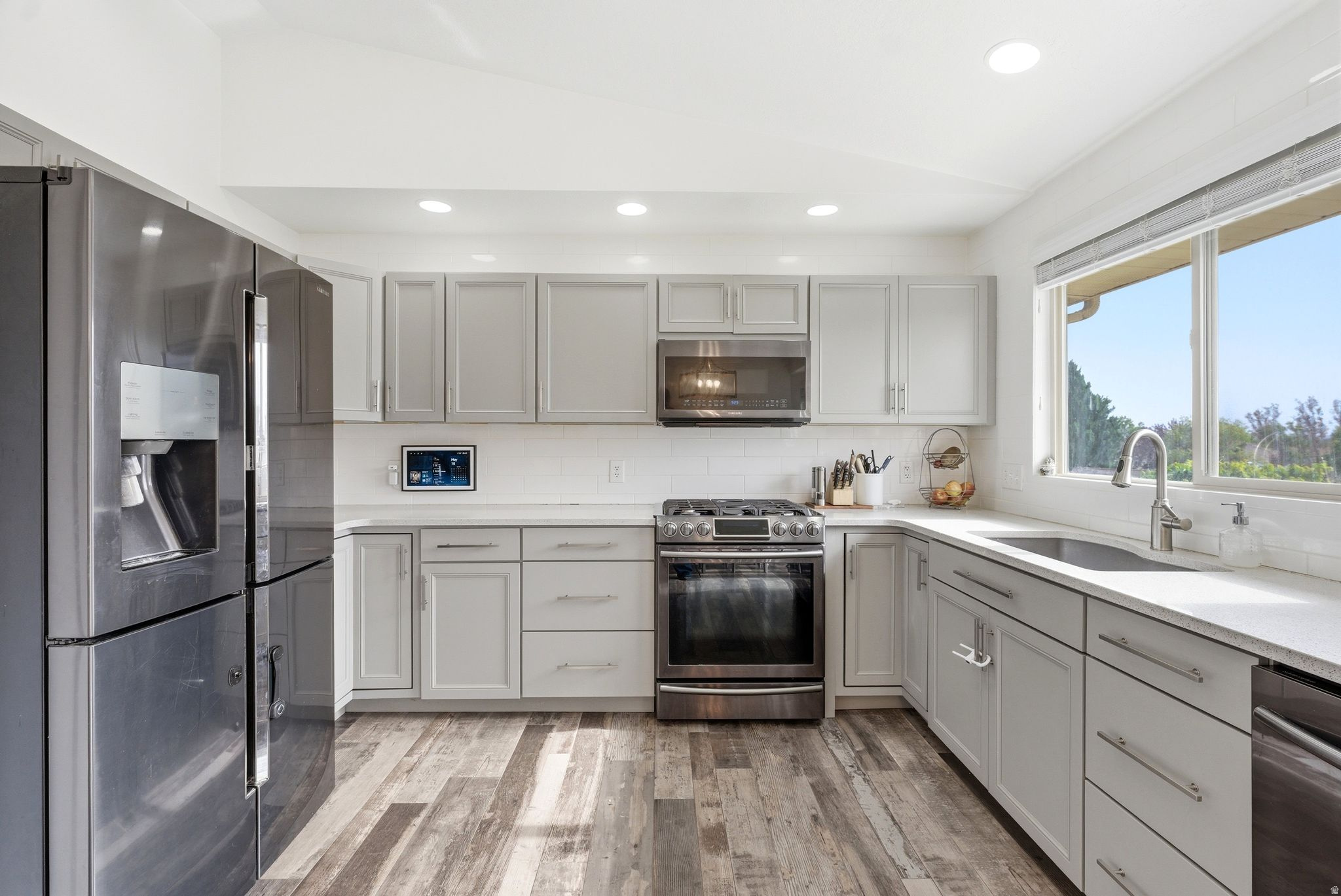 COUNTRY ESTA - Residential