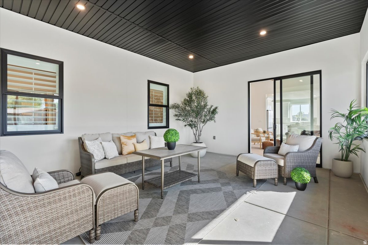 HEATHER ON PARKWAY - Residential