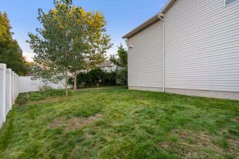 Tiny photo for 58 N COUNTRY BEND RD, Farmington, UT 84025 (MLS # 2186100)