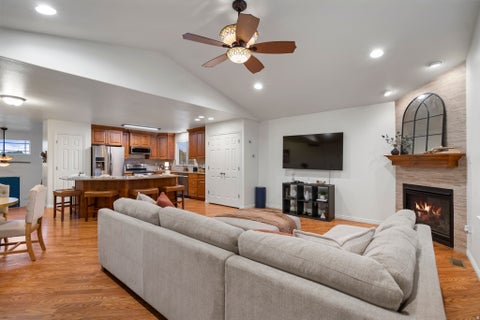 Tiny photo for 58 N COUNTRY BEND RD, Farmington, UT 84025 (MLS # 2186100)