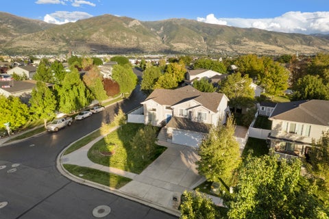 Tiny photo for 58 N COUNTRY BEND RD, Farmington, UT 84025 (MLS # 2186100)