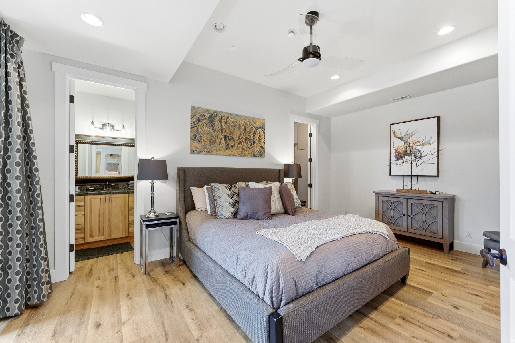 THE HOMESTEADS - Residential