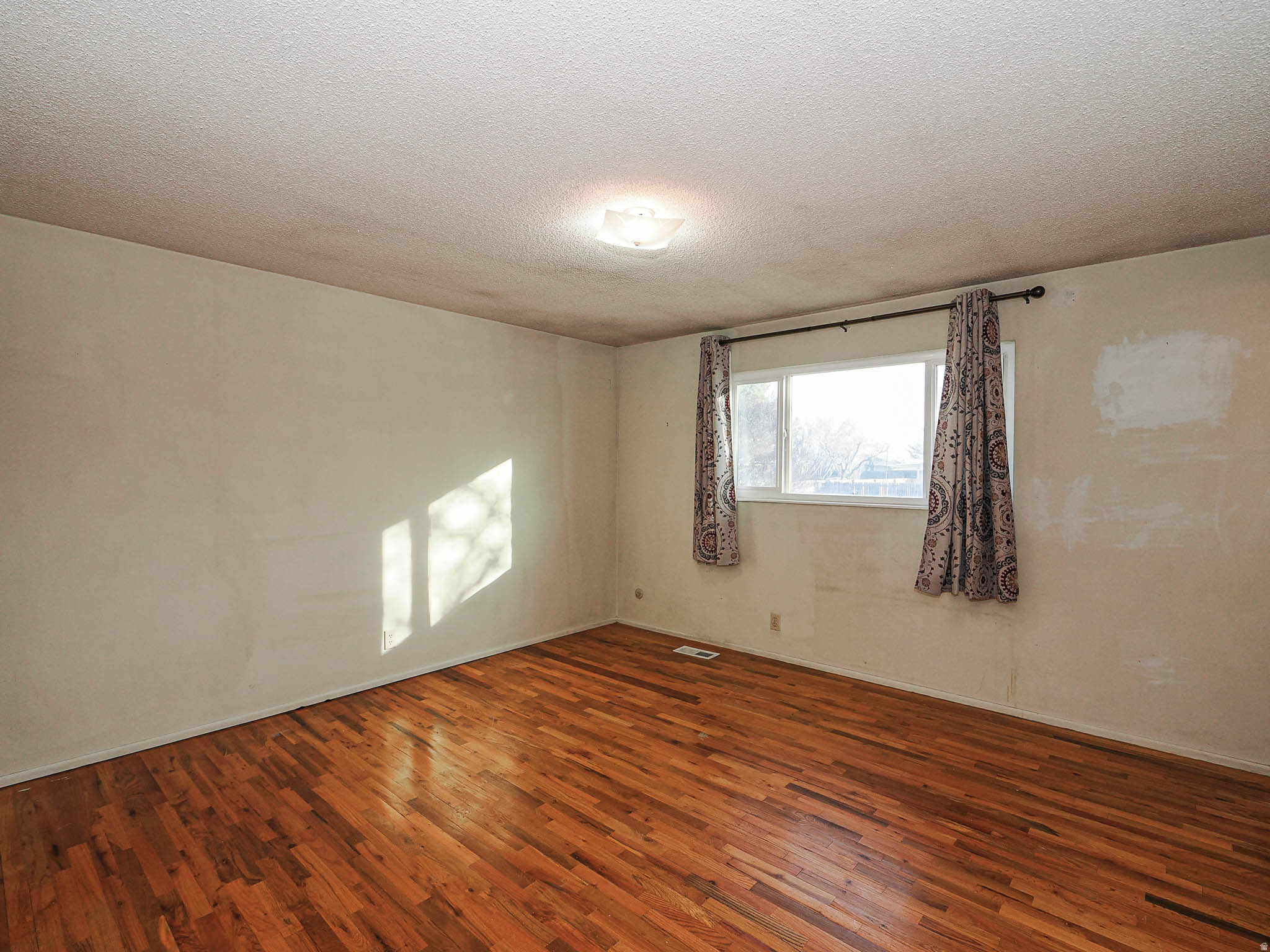 COLONY WEST - Residential