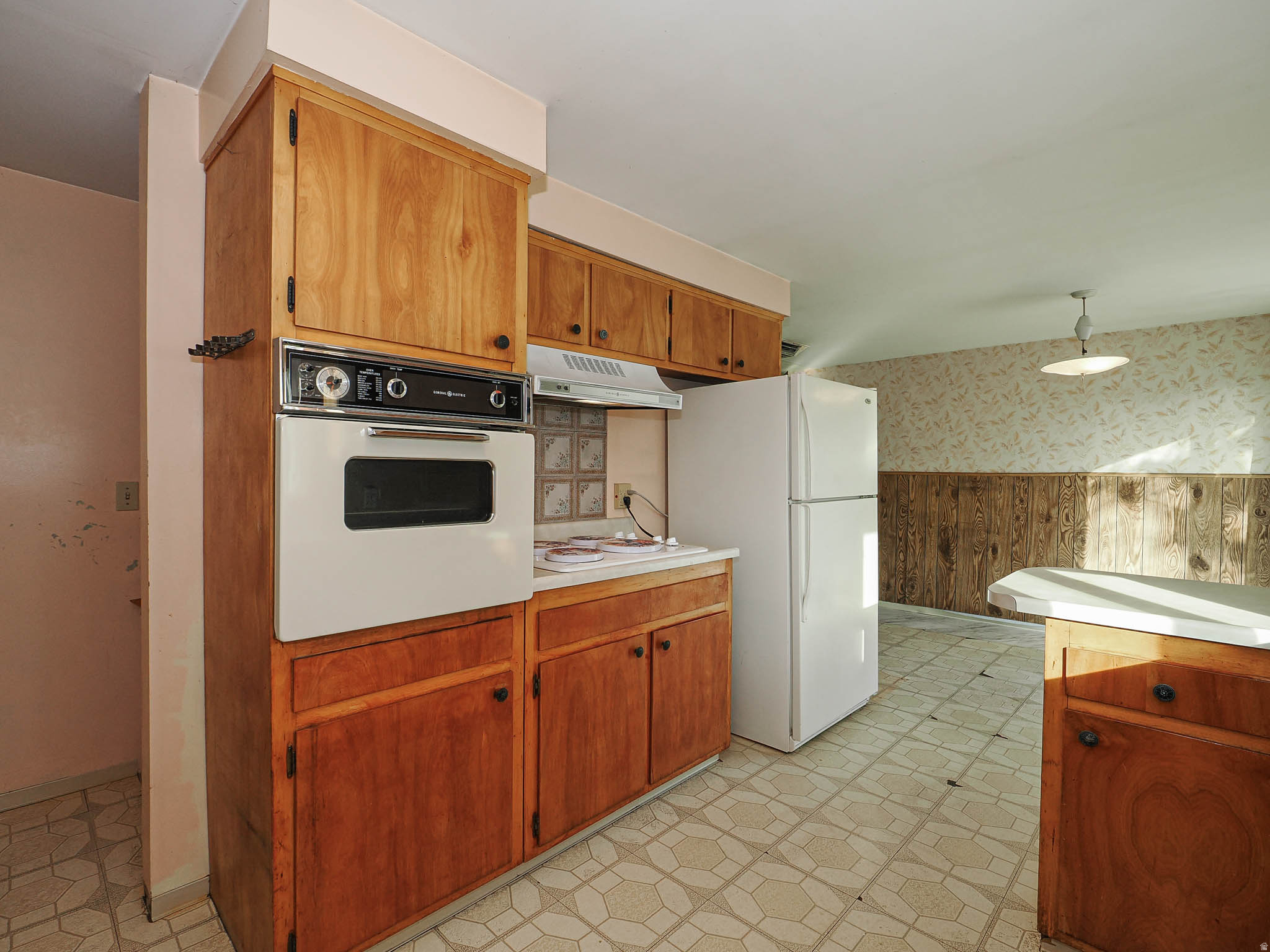 COLONY WEST - Residential