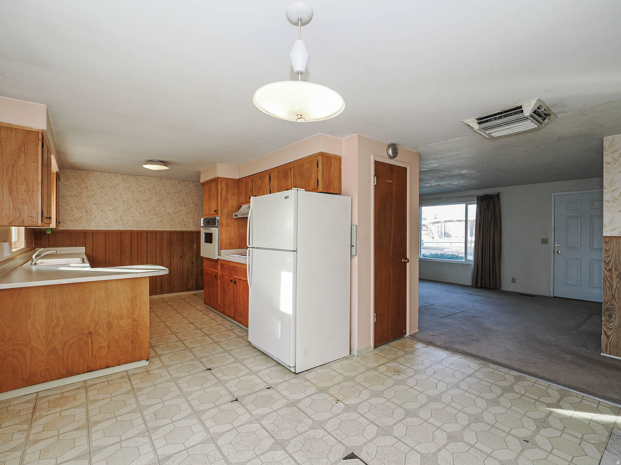 COLONY WEST - Residential