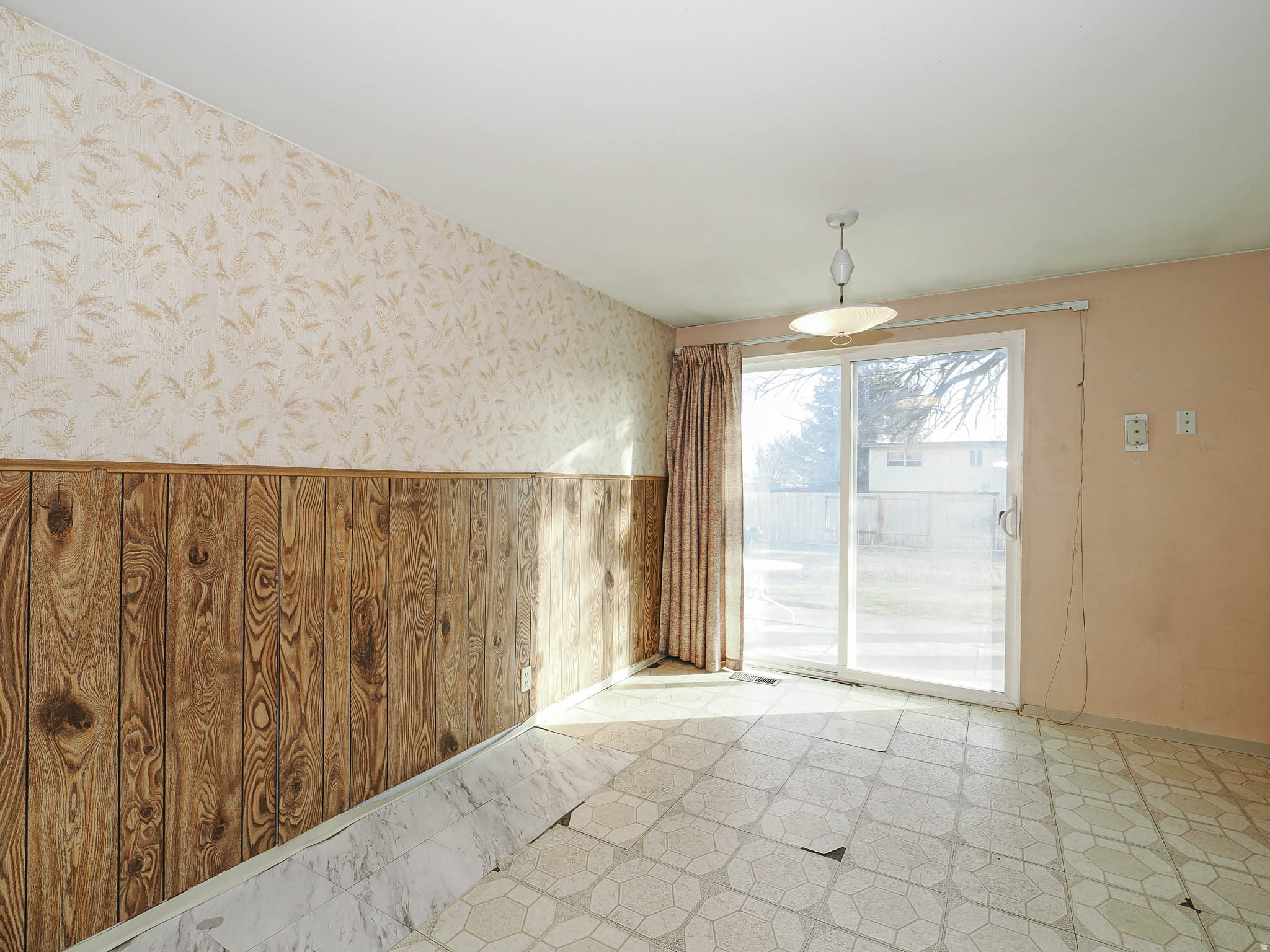 COLONY WEST - Residential