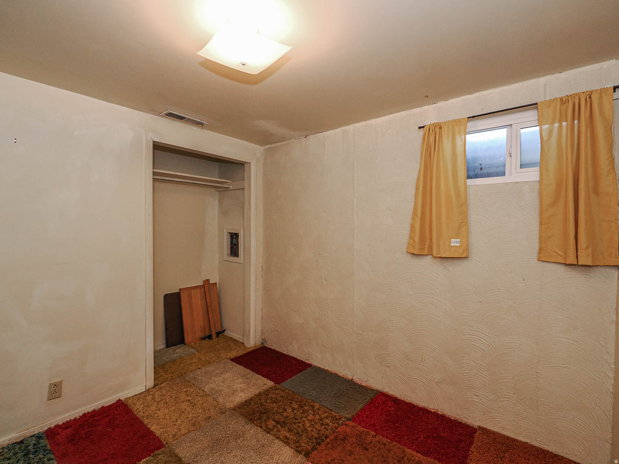 COLONY WEST - Residential