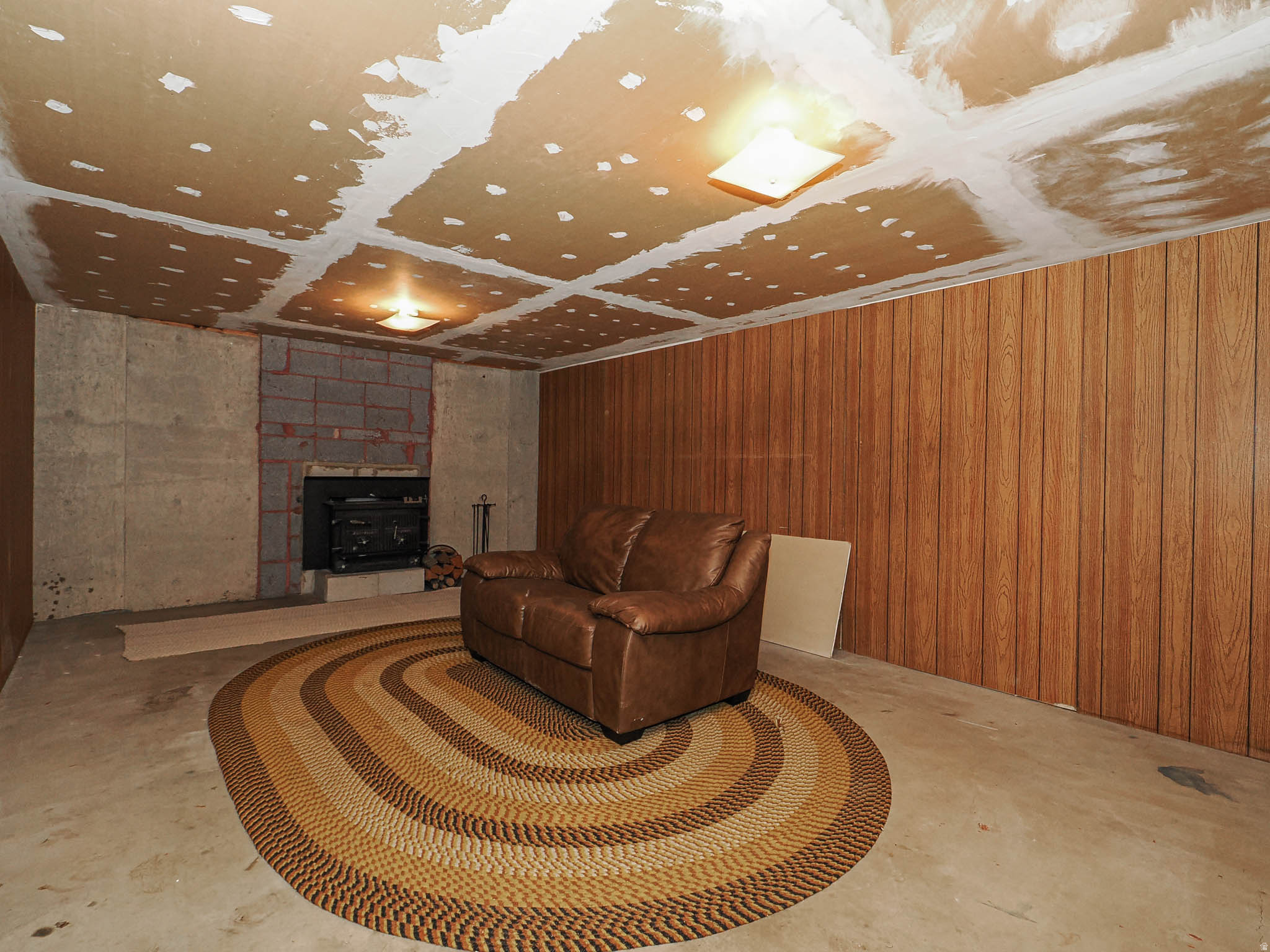 COLONY WEST - Residential