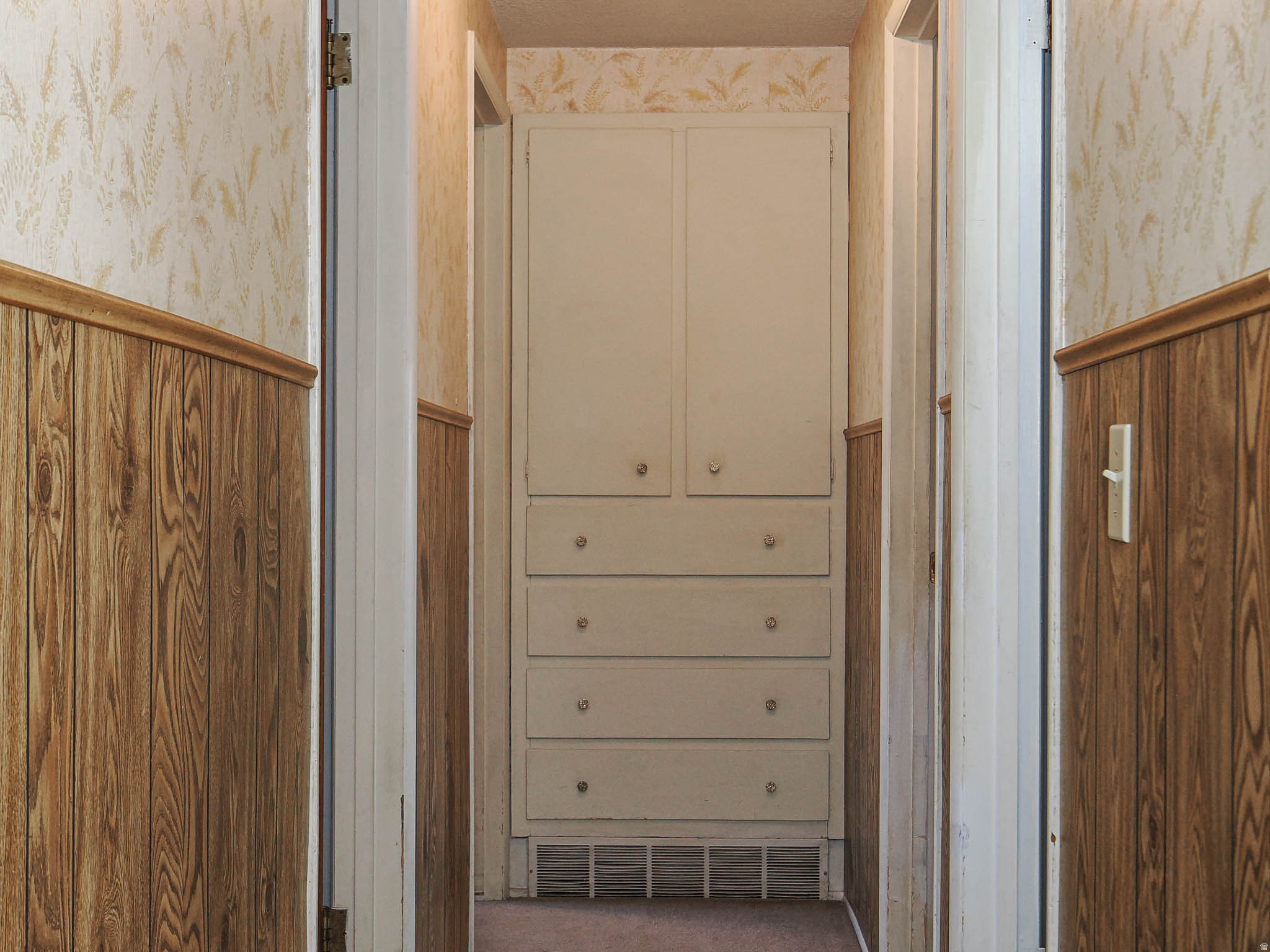 COLONY WEST - Residential