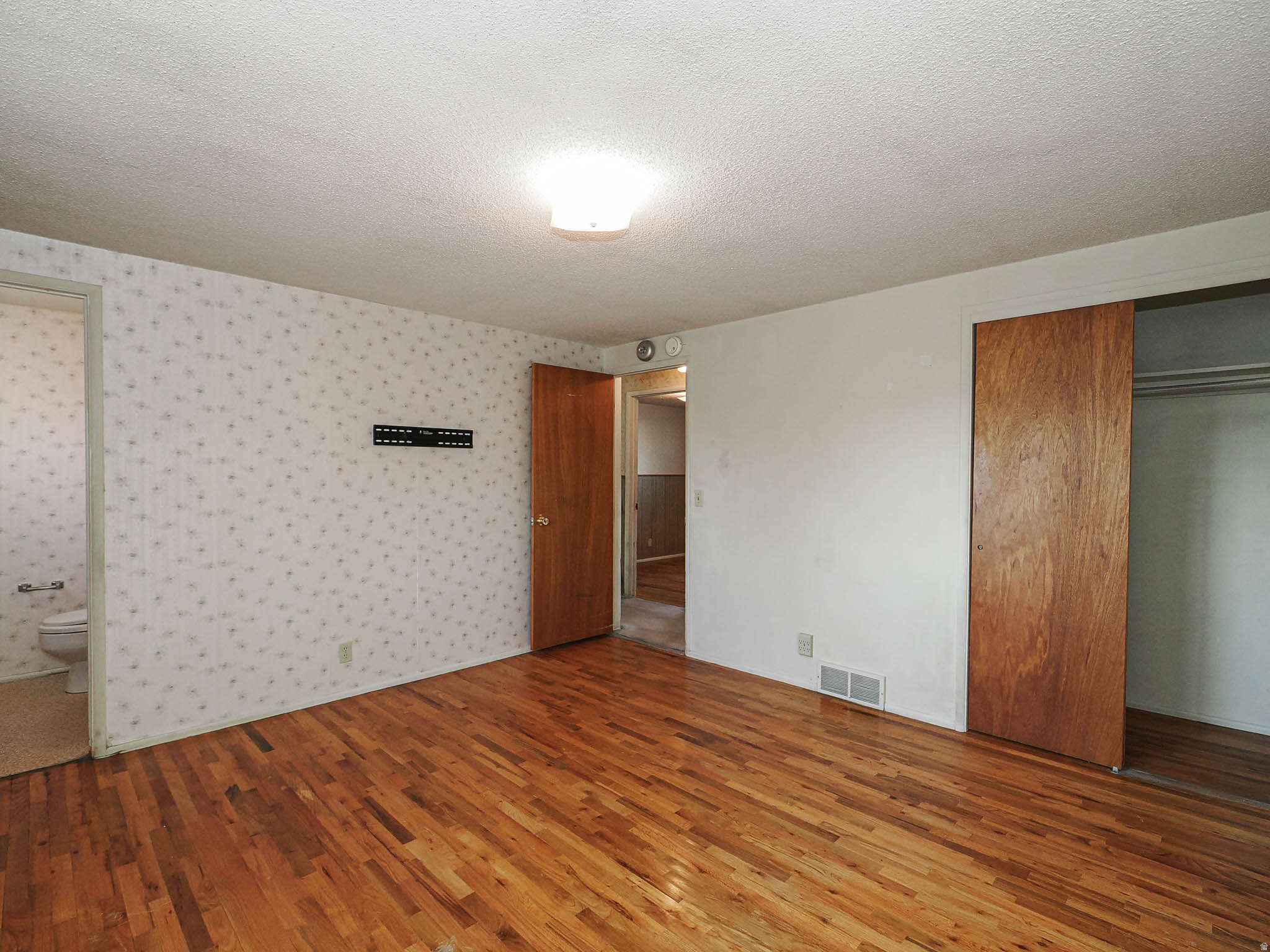 COLONY WEST - Residential