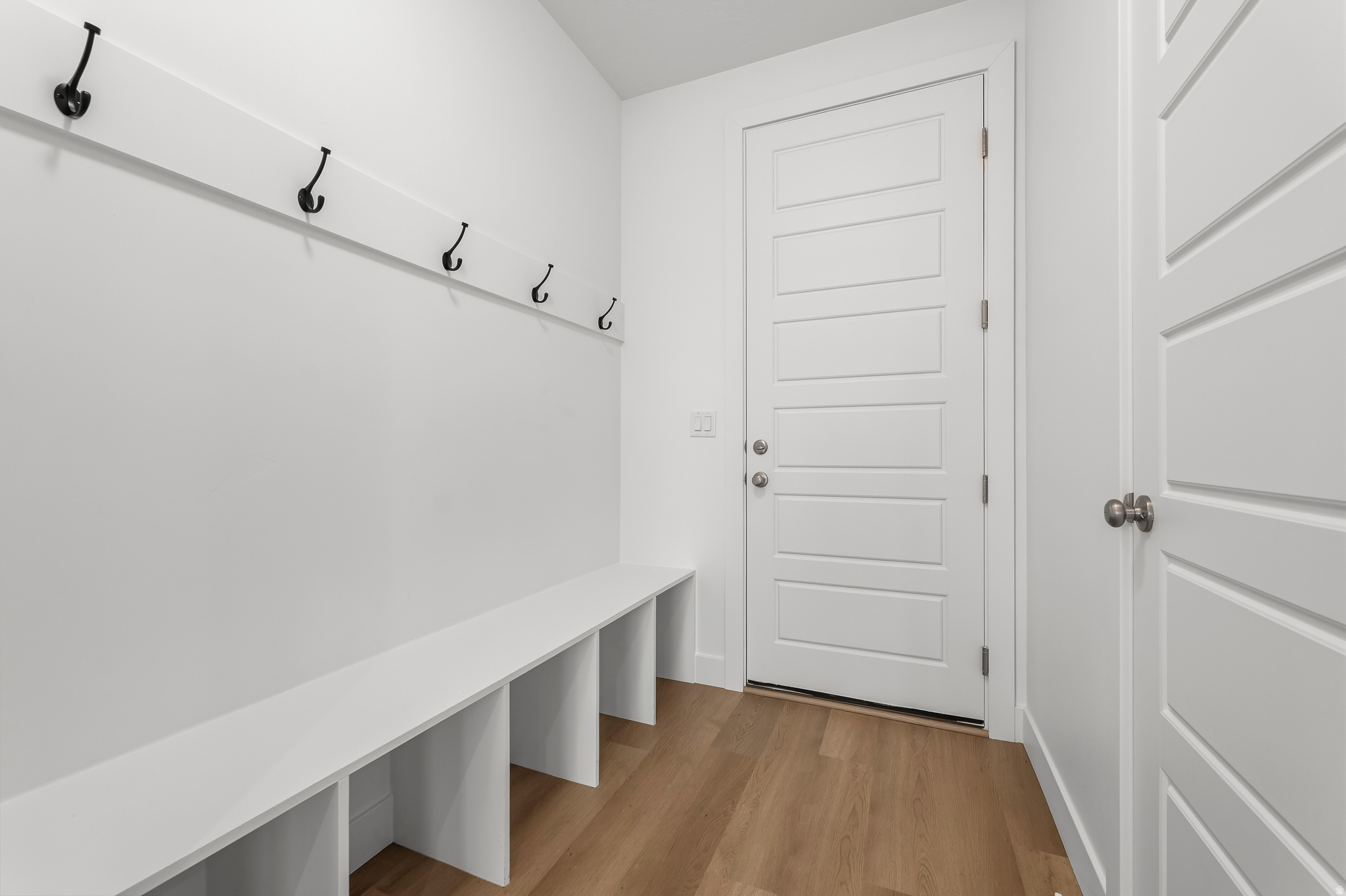 BRISTOL FARMS - Residential