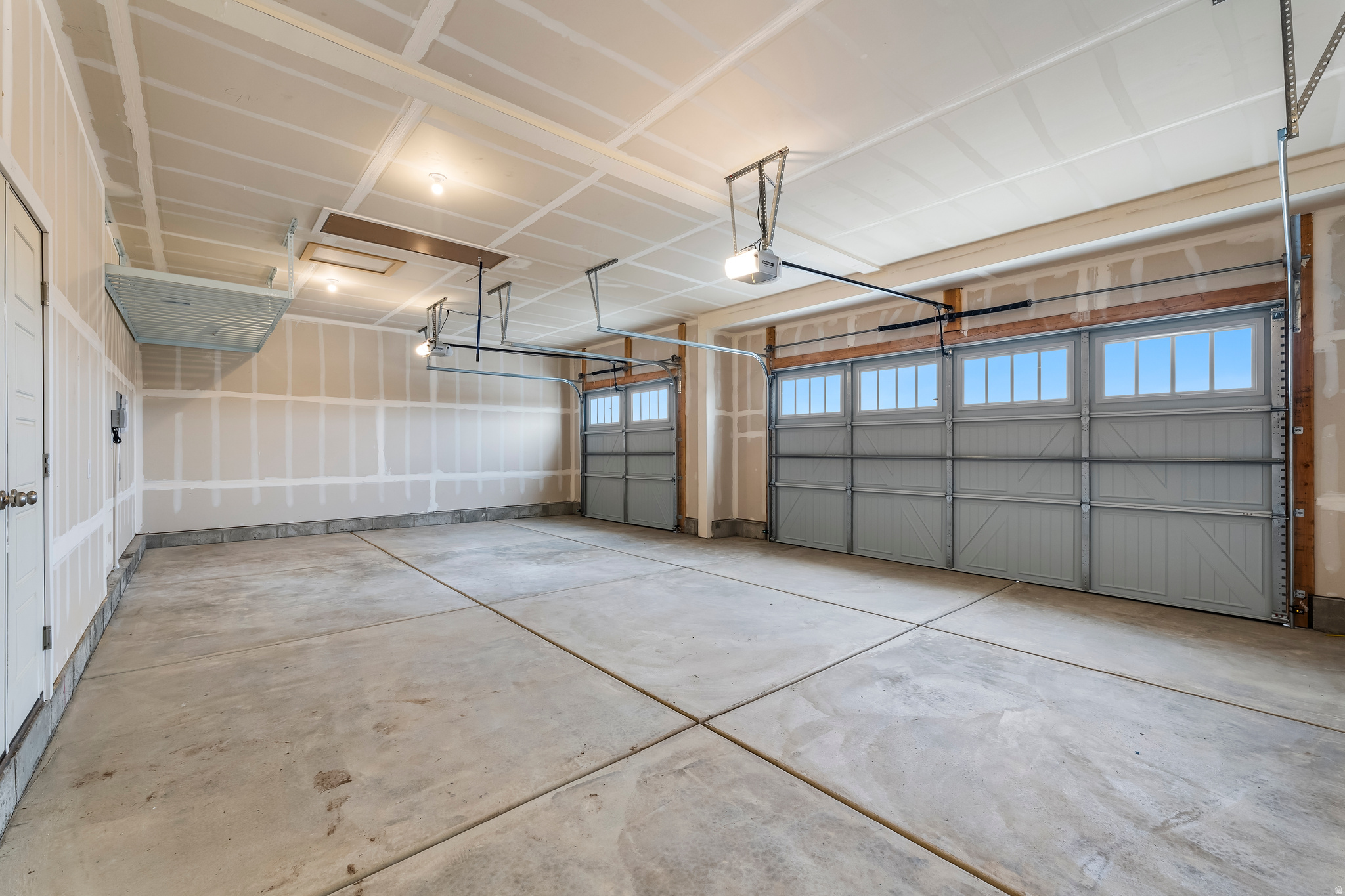 BRISTOL FARMS - Residential