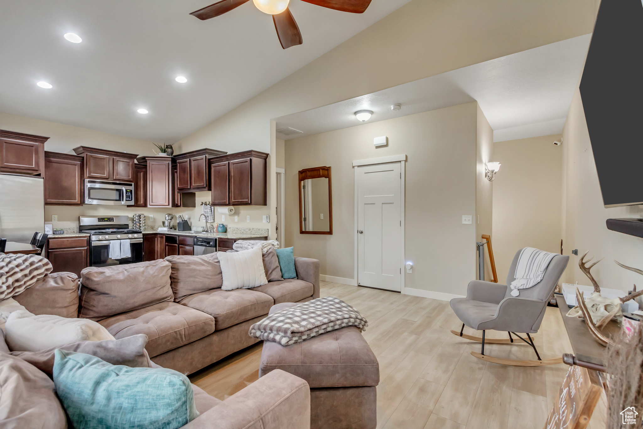 SUMMERLANE - Residential