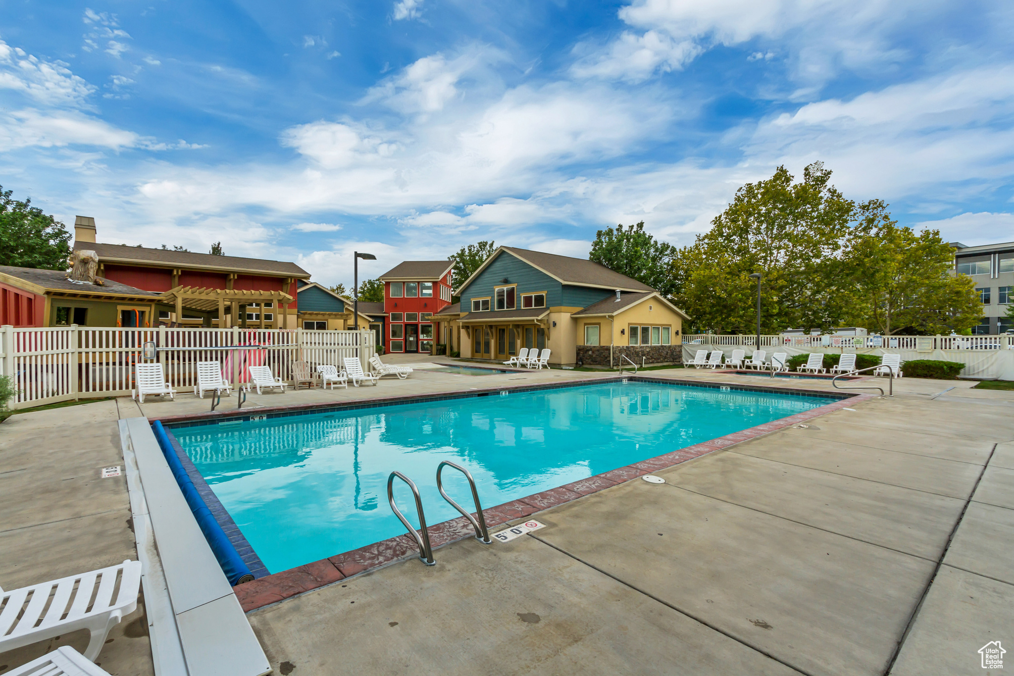 SUMMERLANE - Residential
