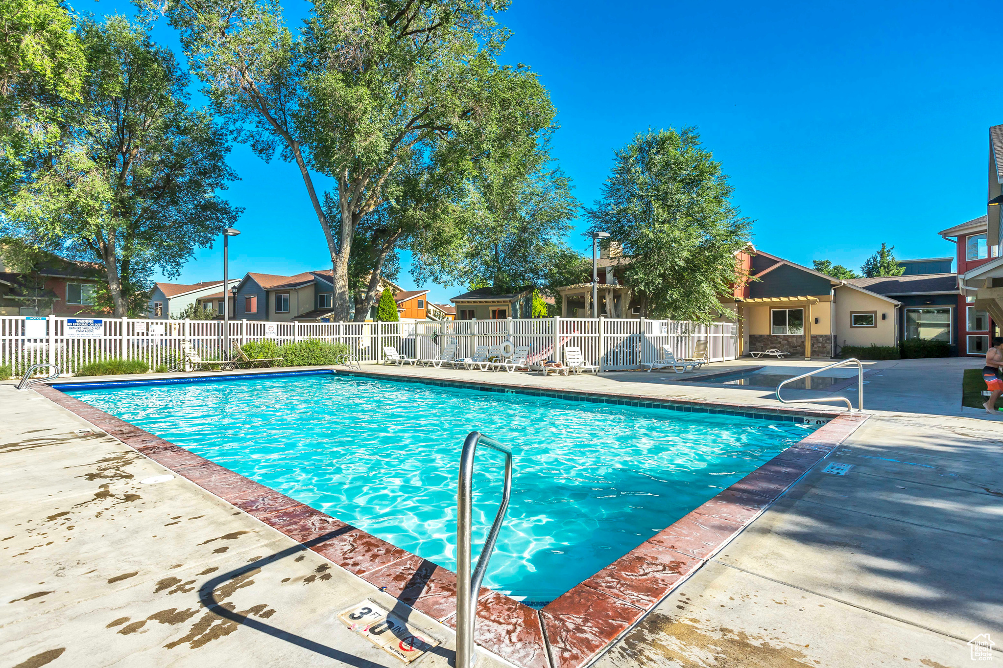 SUMMERLANE - Residential