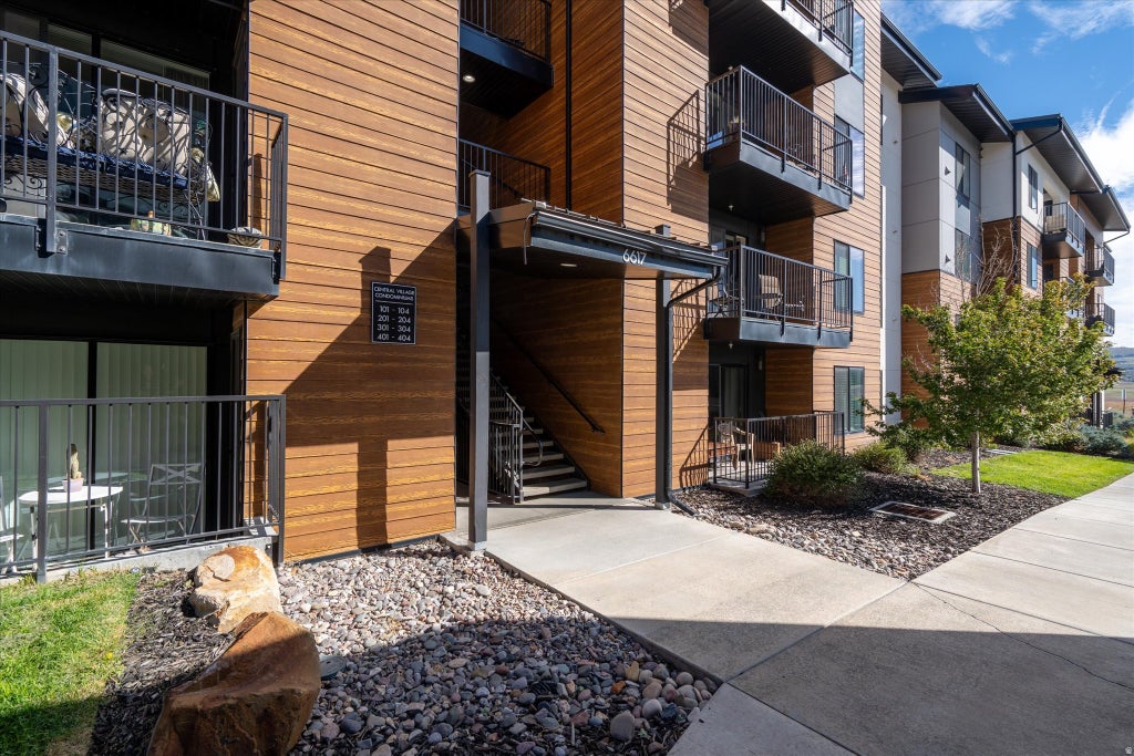 Photo of 6617 SERVICEBERRY DR #404, Park City, UT 84098 (MLS # 2186848)
