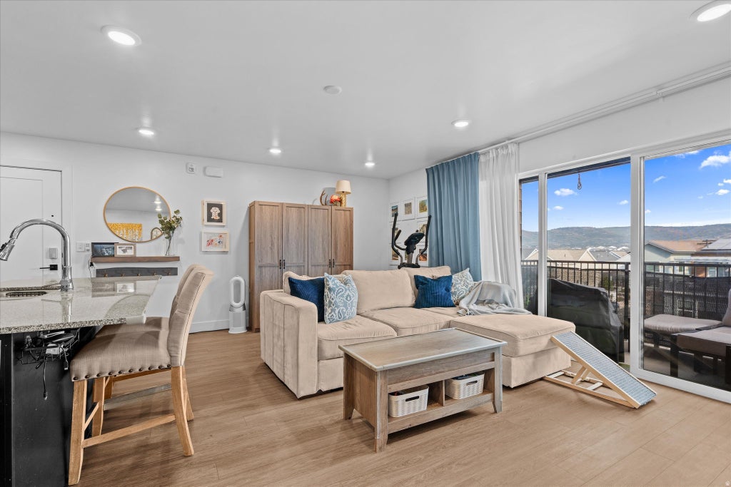 Photo of 6617 SERVICEBERRY DR #404, Park City, UT 84098 (MLS # 2186848)