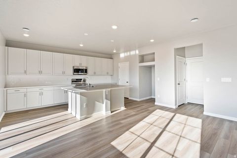 Tiny photo for 264 N ROUNDABOUT ST, Saratoga Springs, UT 84045 (MLS # 2137337)