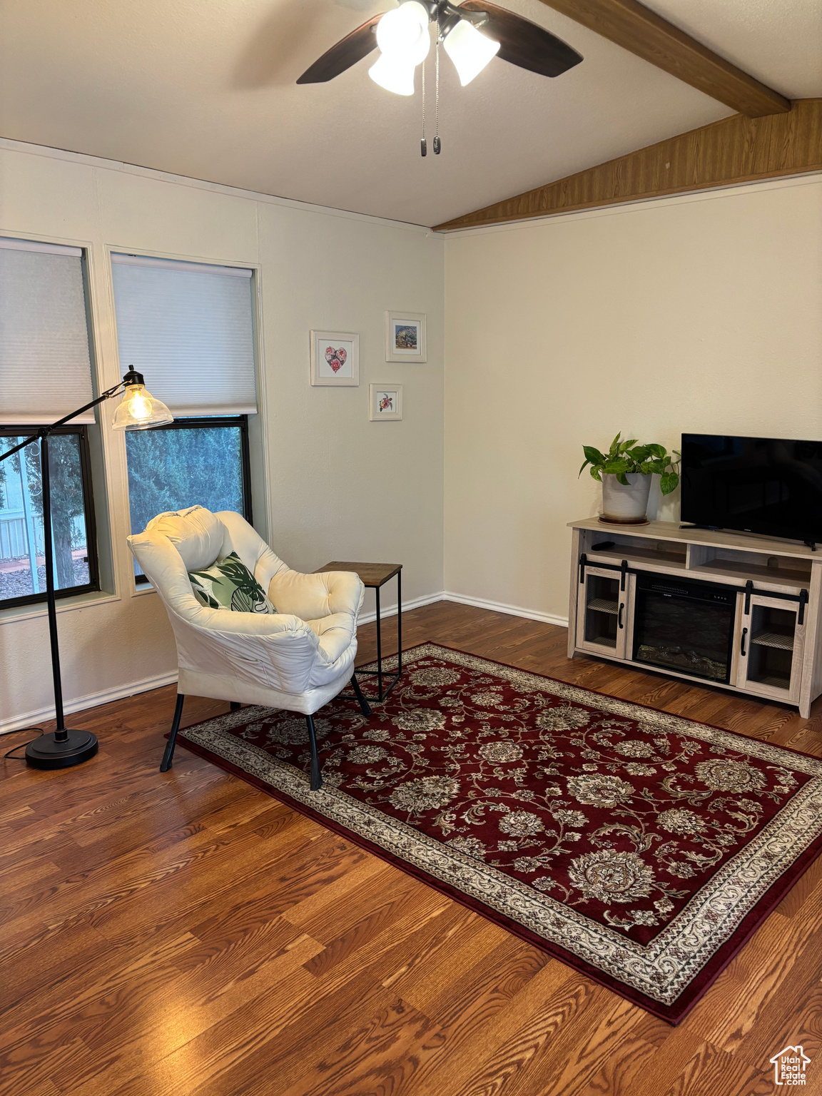 PARADISE PALMS - Residential