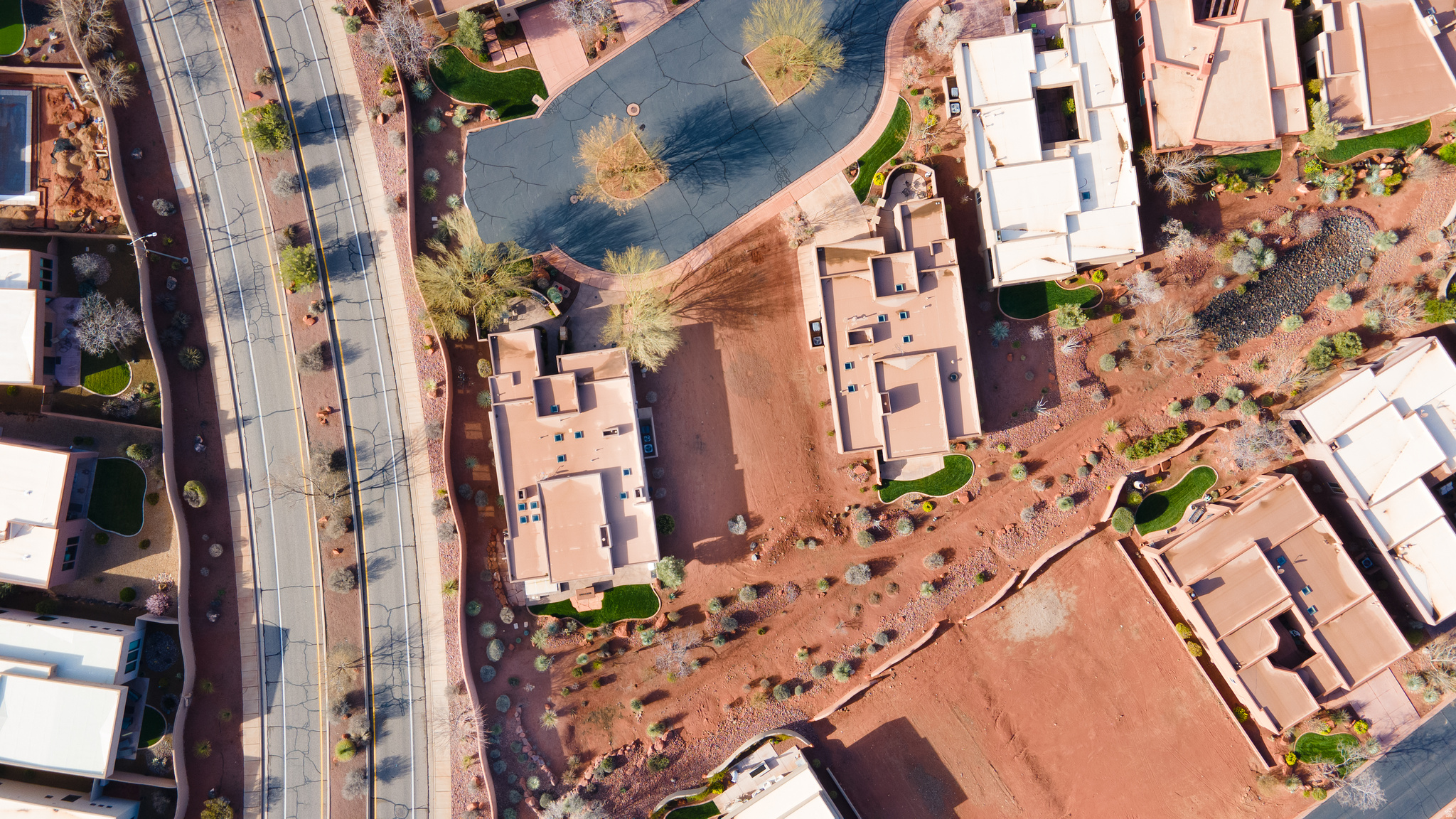 TOROWEAP AT ENTRADA - Land