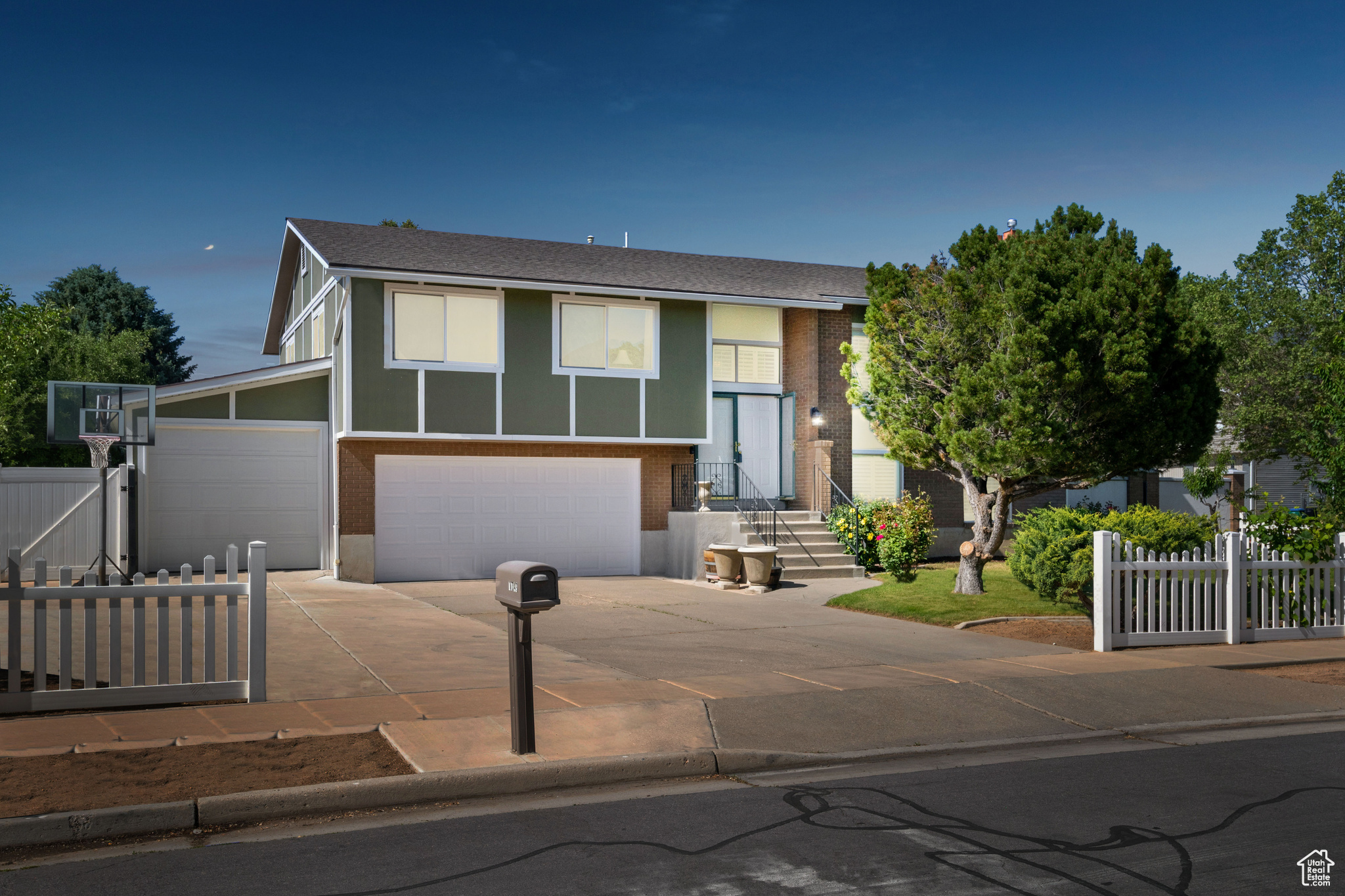 1749 E Crescent Dr, Sandy, Utah image 40