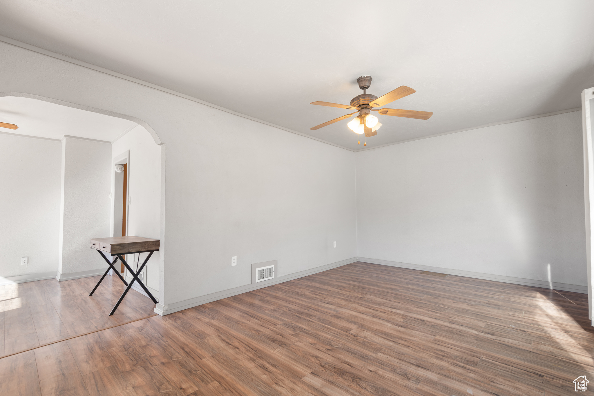 INTERNATIONAL SUB - Residential