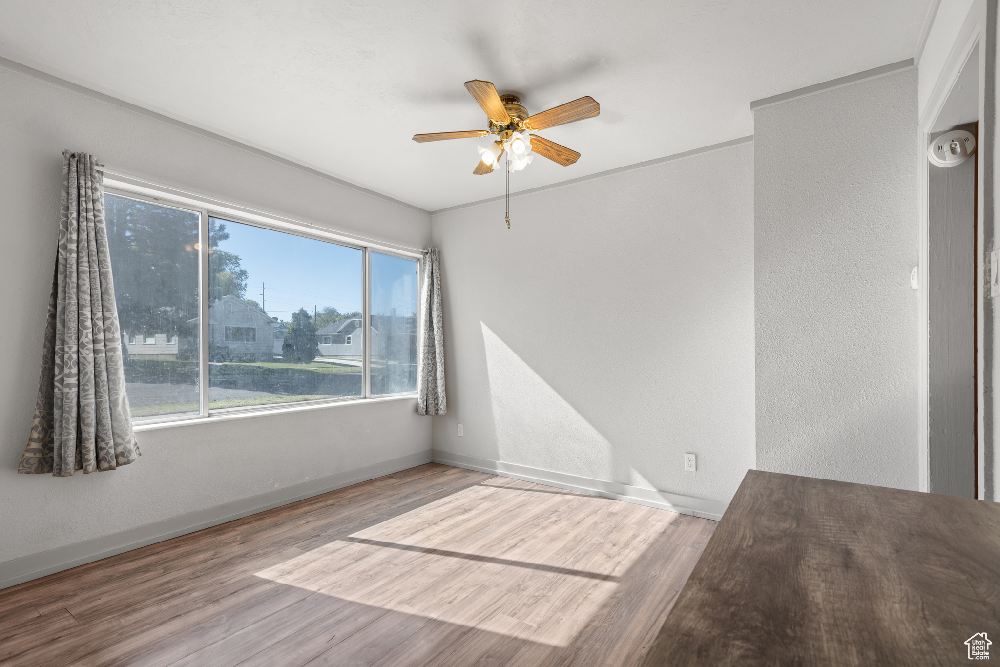 INTERNATIONAL SUB - Residential