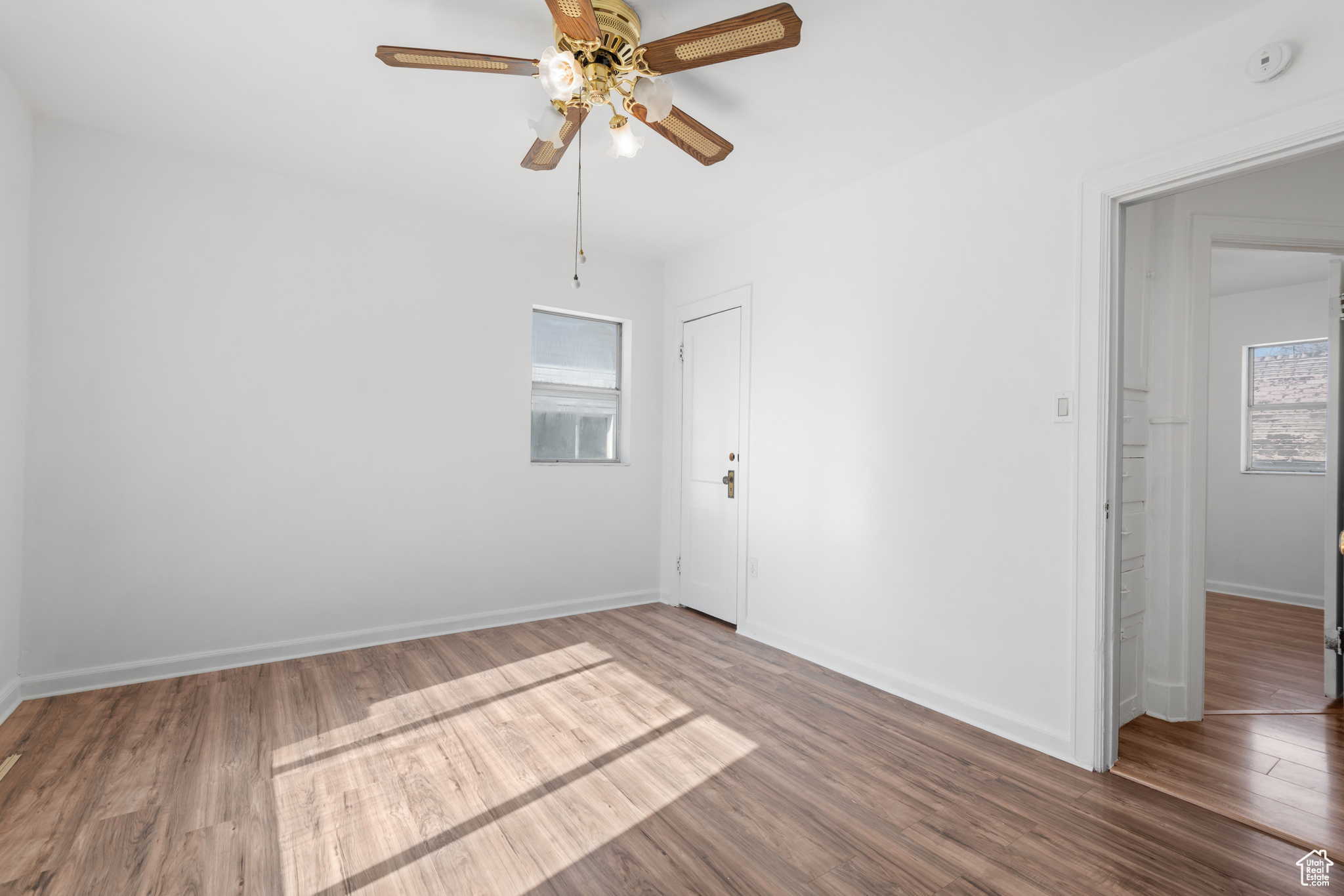 INTERNATIONAL SUB - Residential