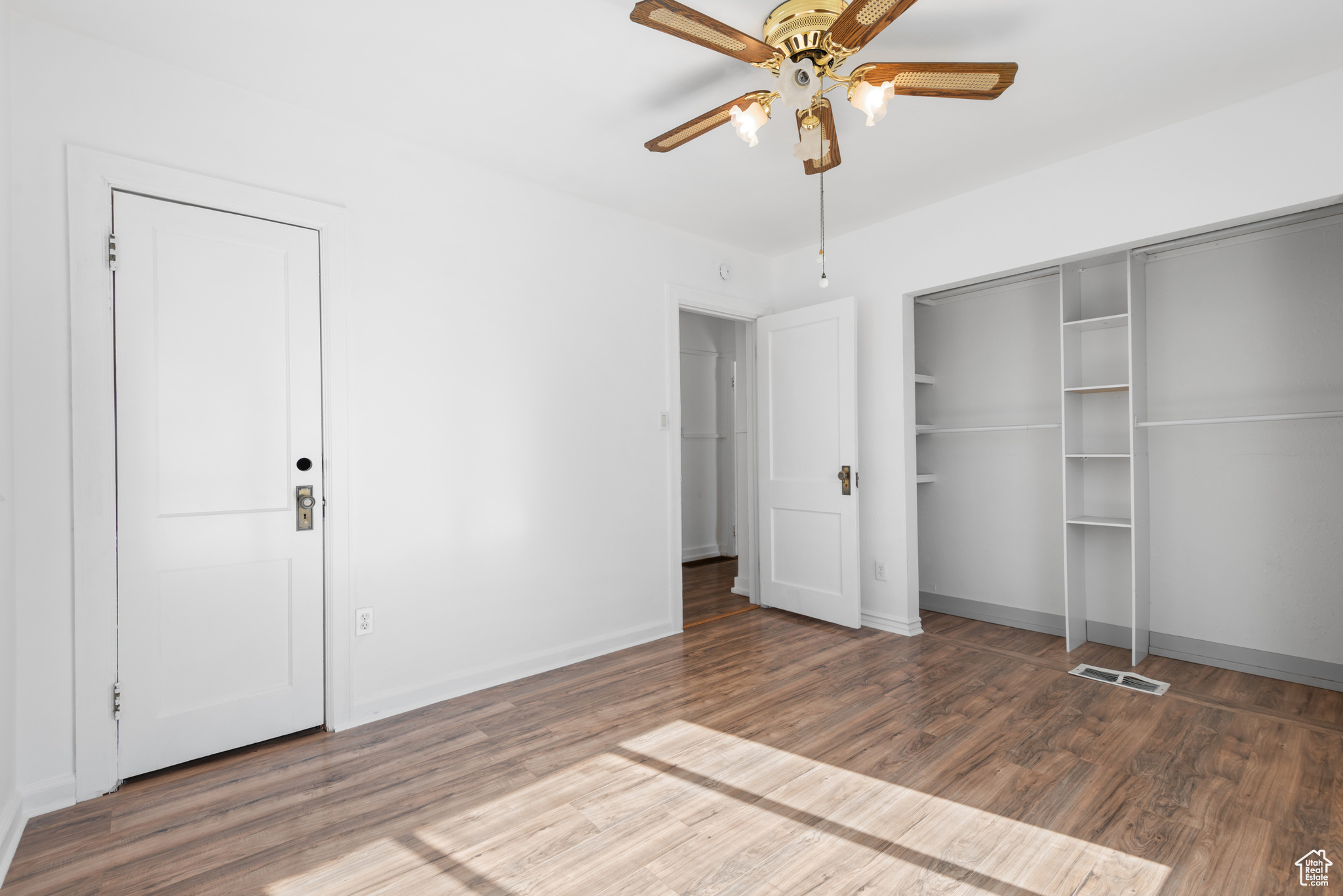 INTERNATIONAL SUB - Residential