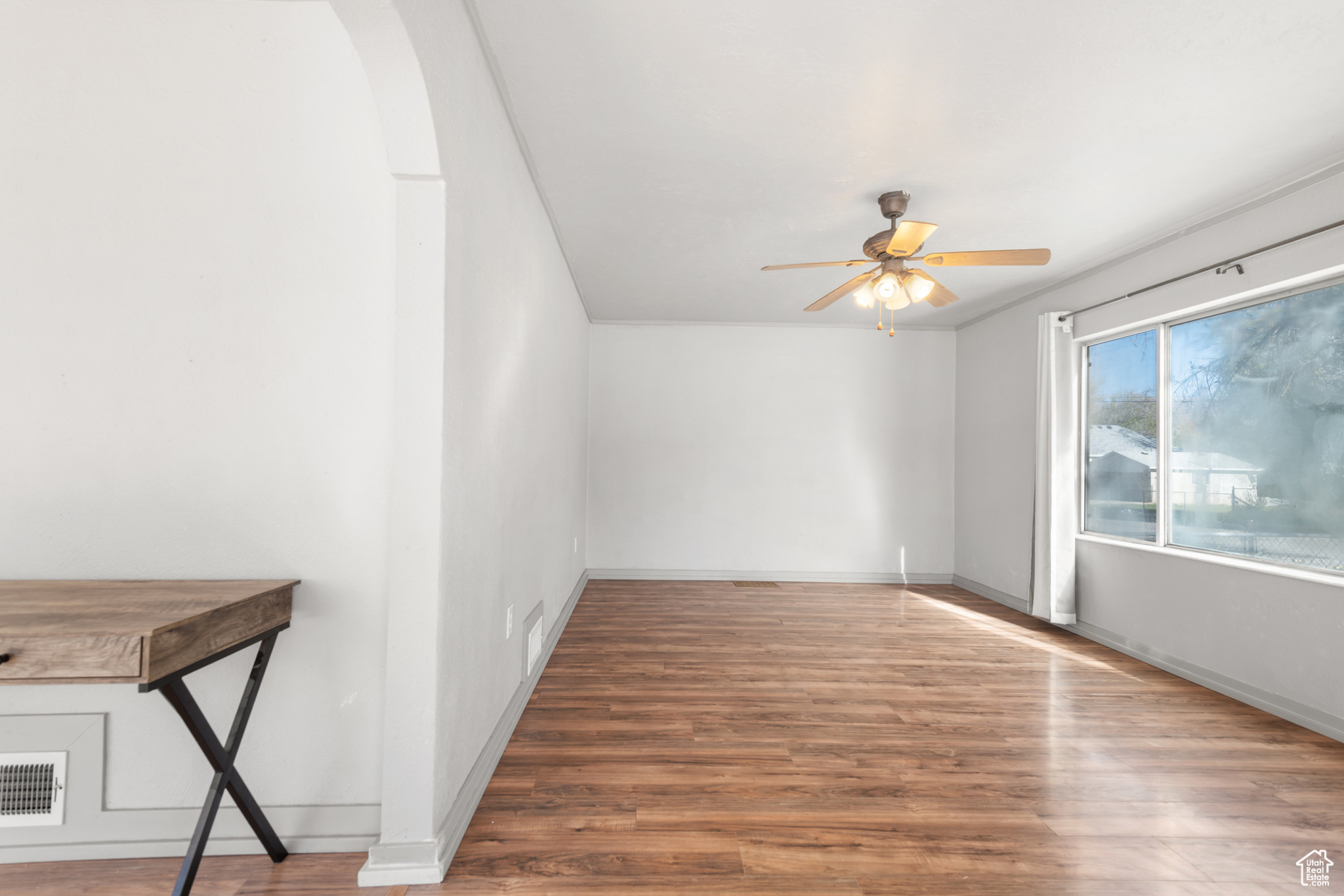 INTERNATIONAL SUB - Residential