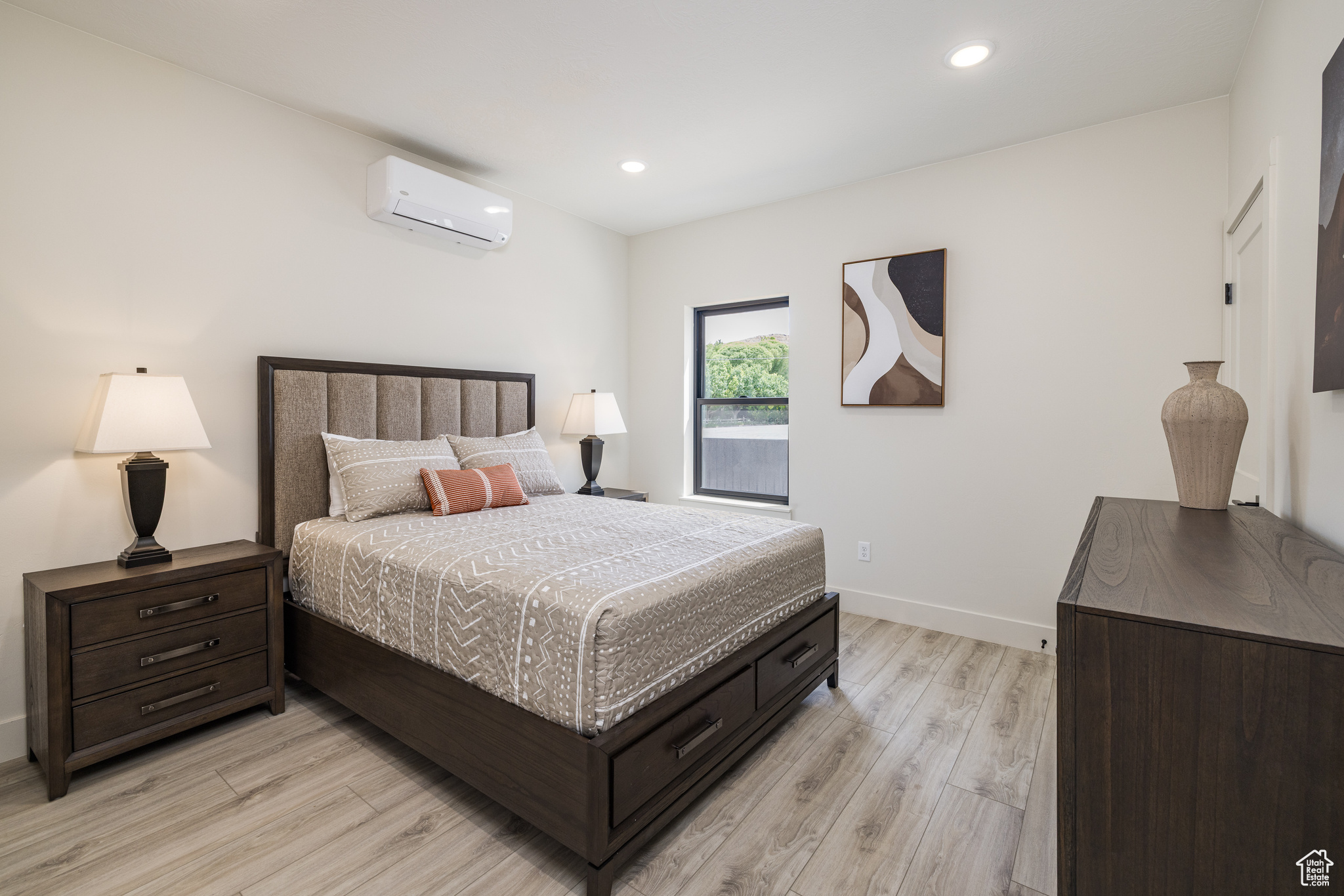 COTTONWOOD CONDOS - Residential