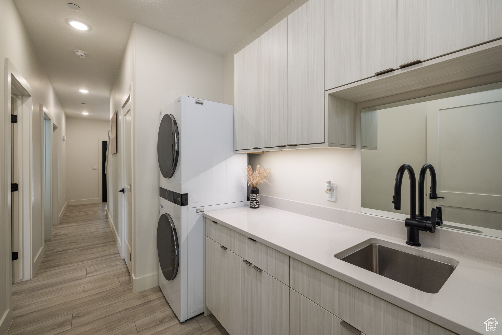 COTTONWOOD CONDOS - Residential