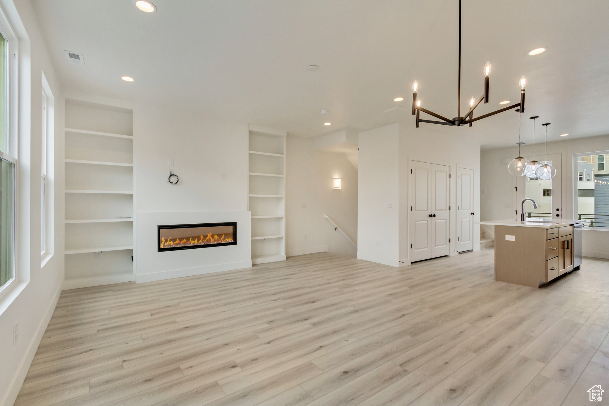 DOWNTOWN DAYBREAK - Residential