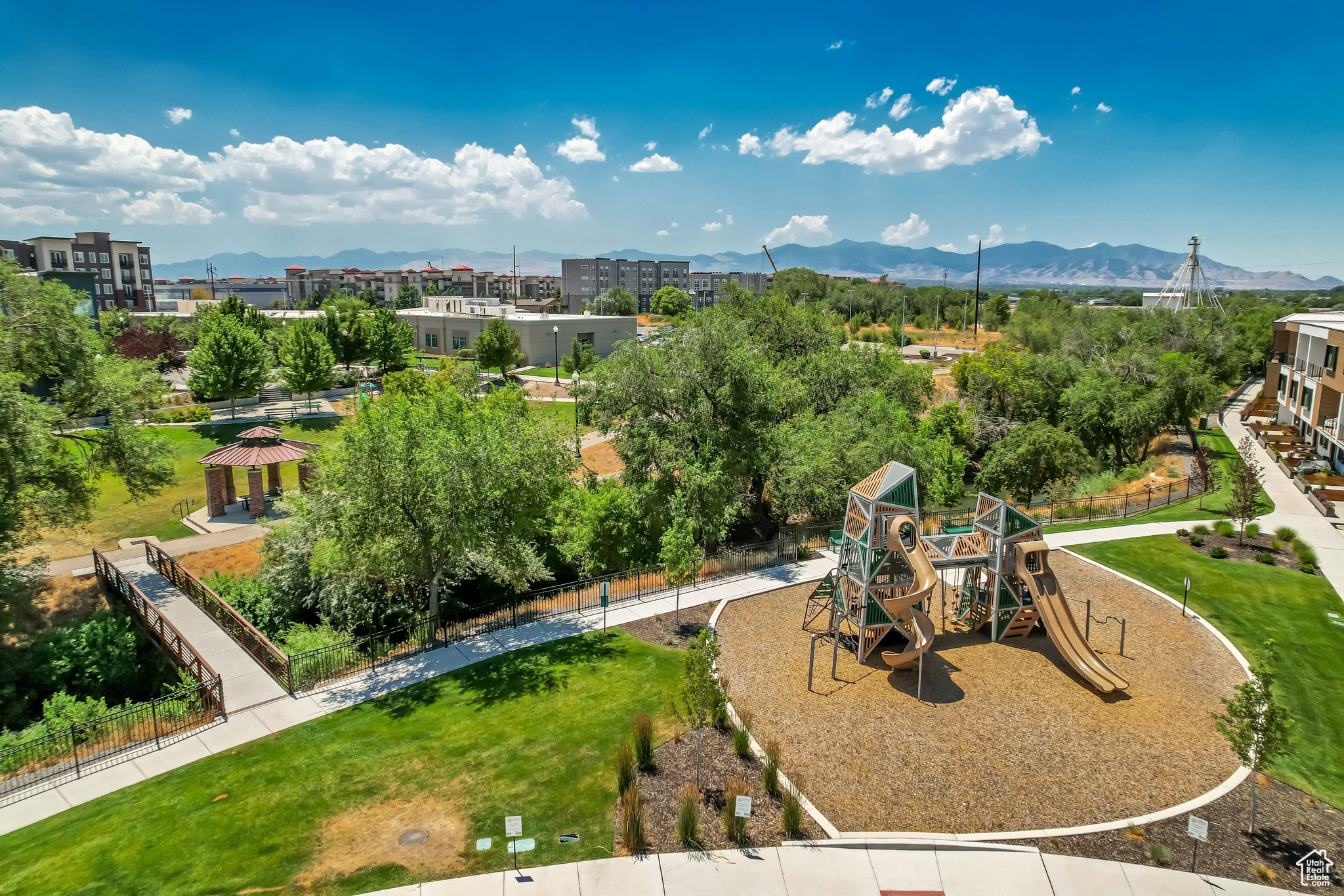 OPUS GREEN - Residential