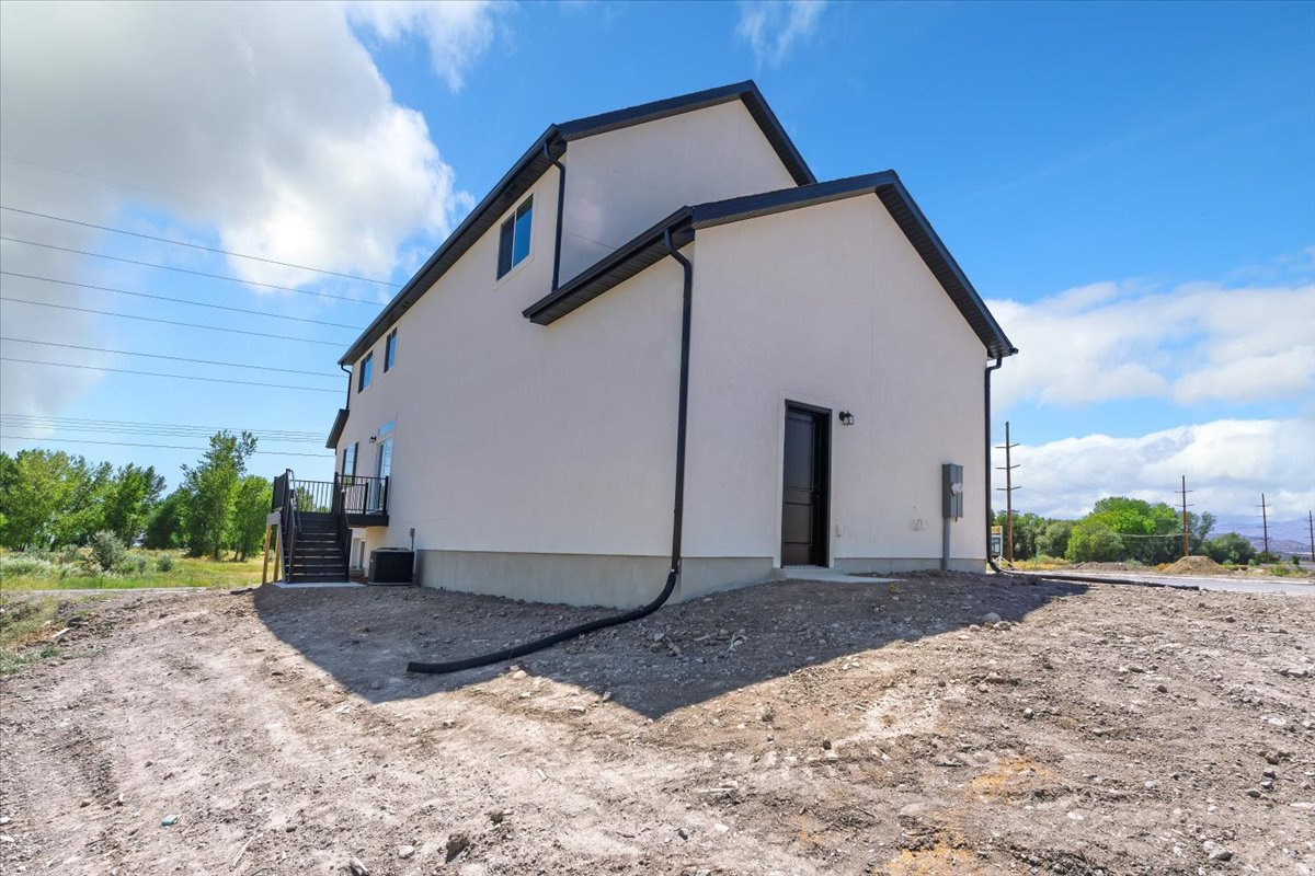 NORTHLAKE MEADOWS - Residential