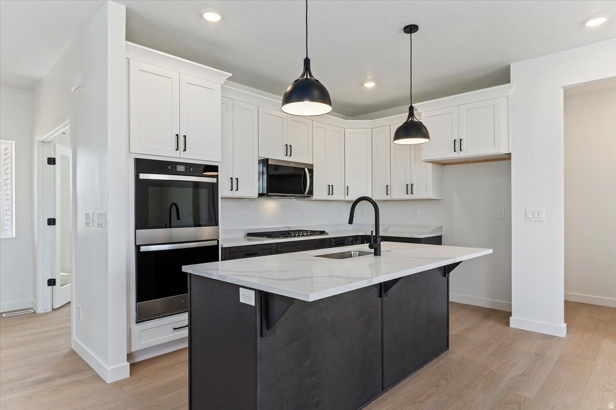 NORTHLAKE MEADOWS - Residential