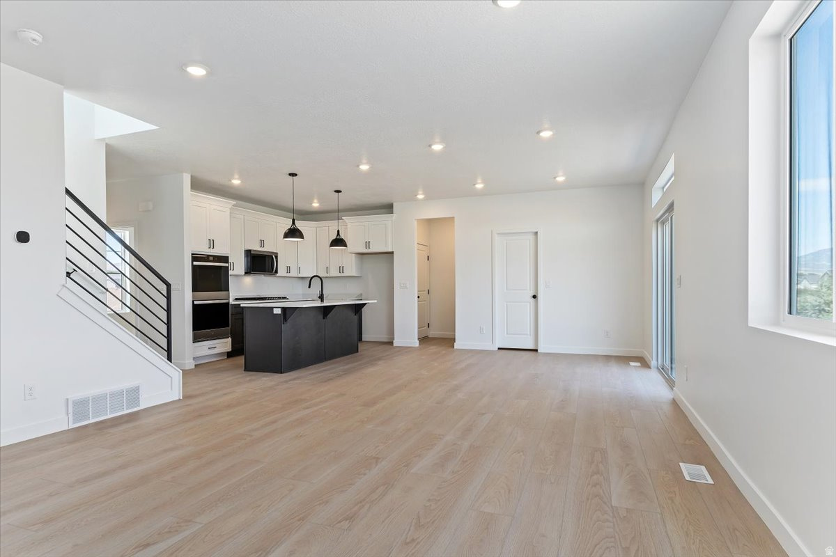 NORTHLAKE MEADOWS - Residential