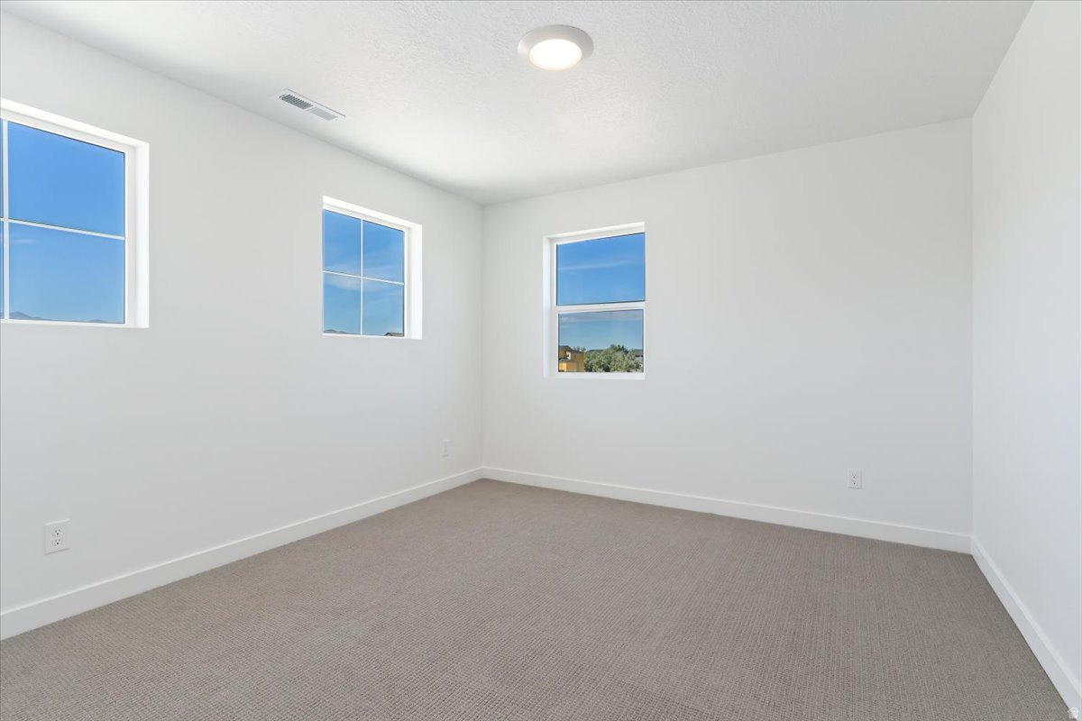 NORTHLAKE MEADOWS - Residential